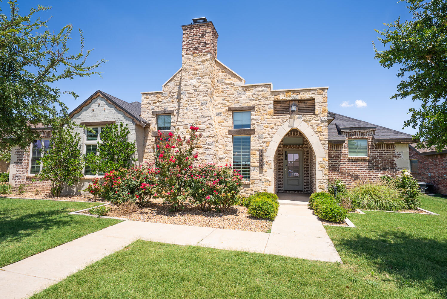 13307 Joliet Avenue — photo