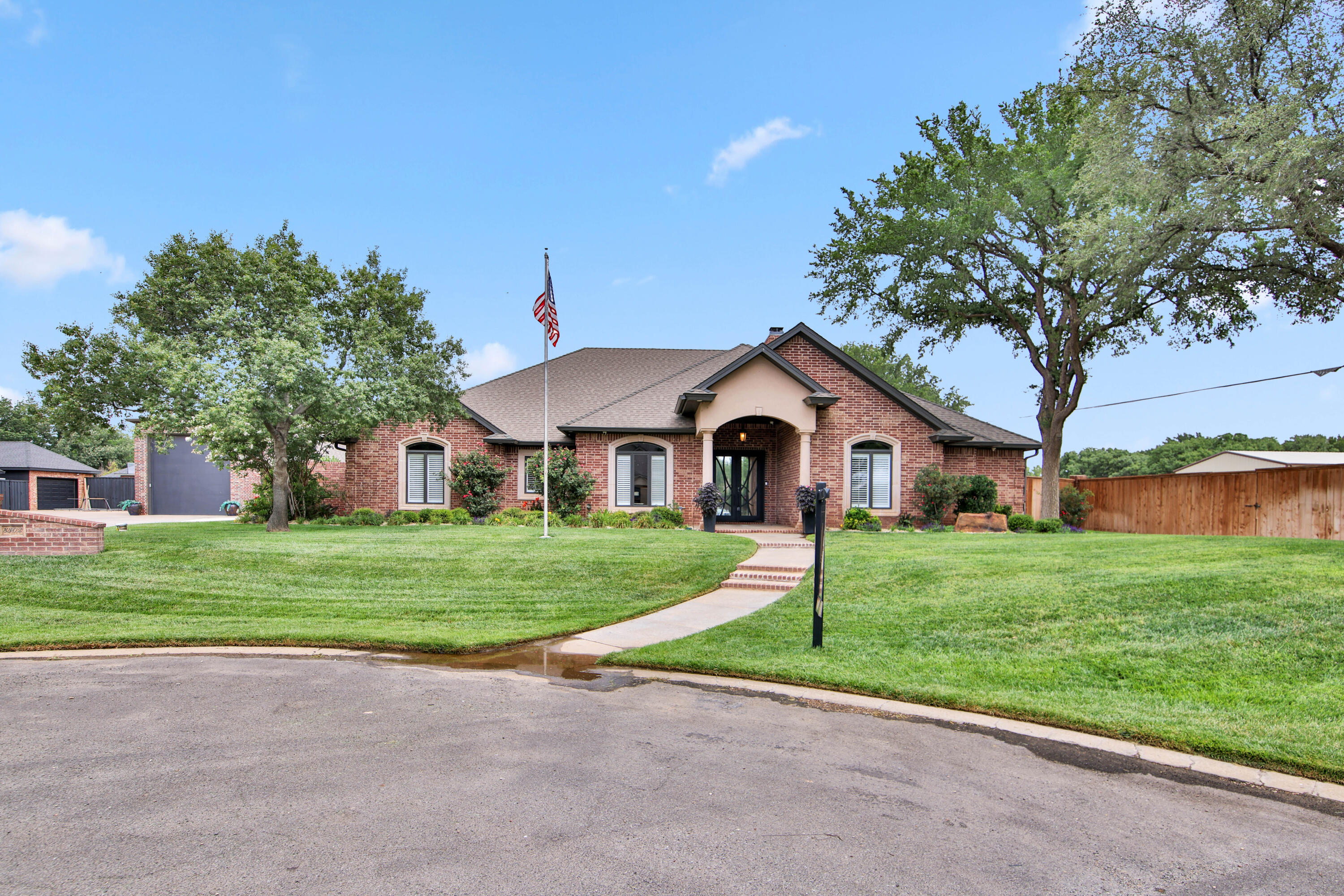 8302 County Road 6920 — photo
