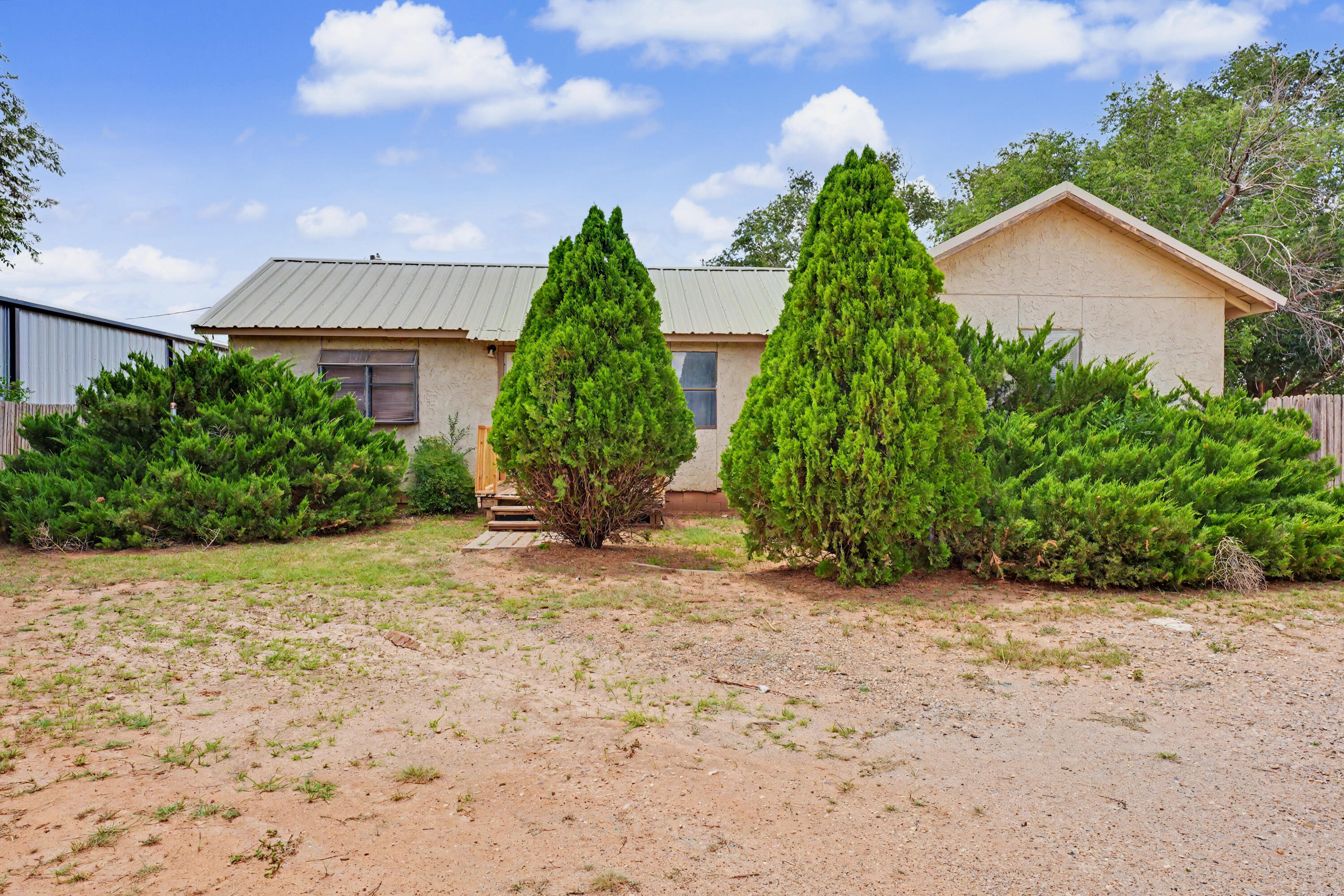 716 Robinson Circle — photo