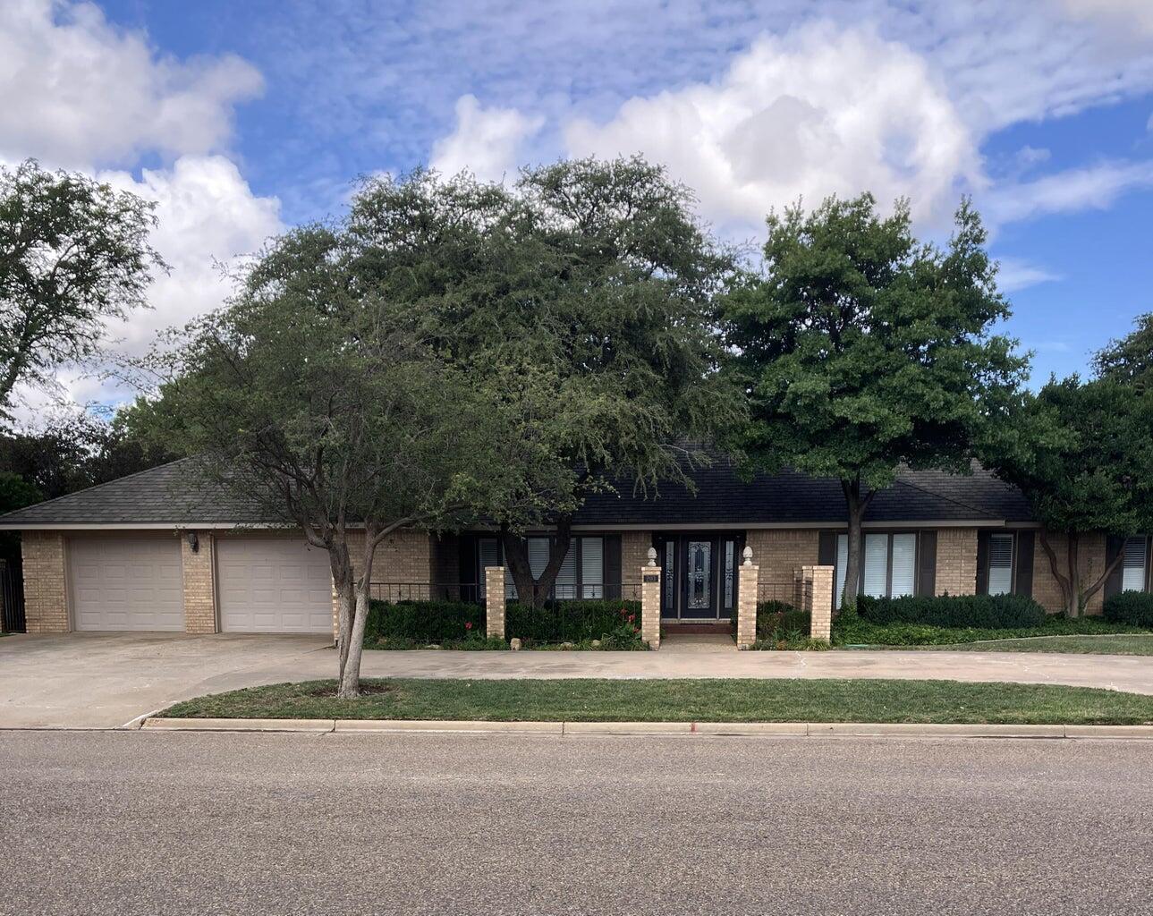 203 N Navasota Drive — photo