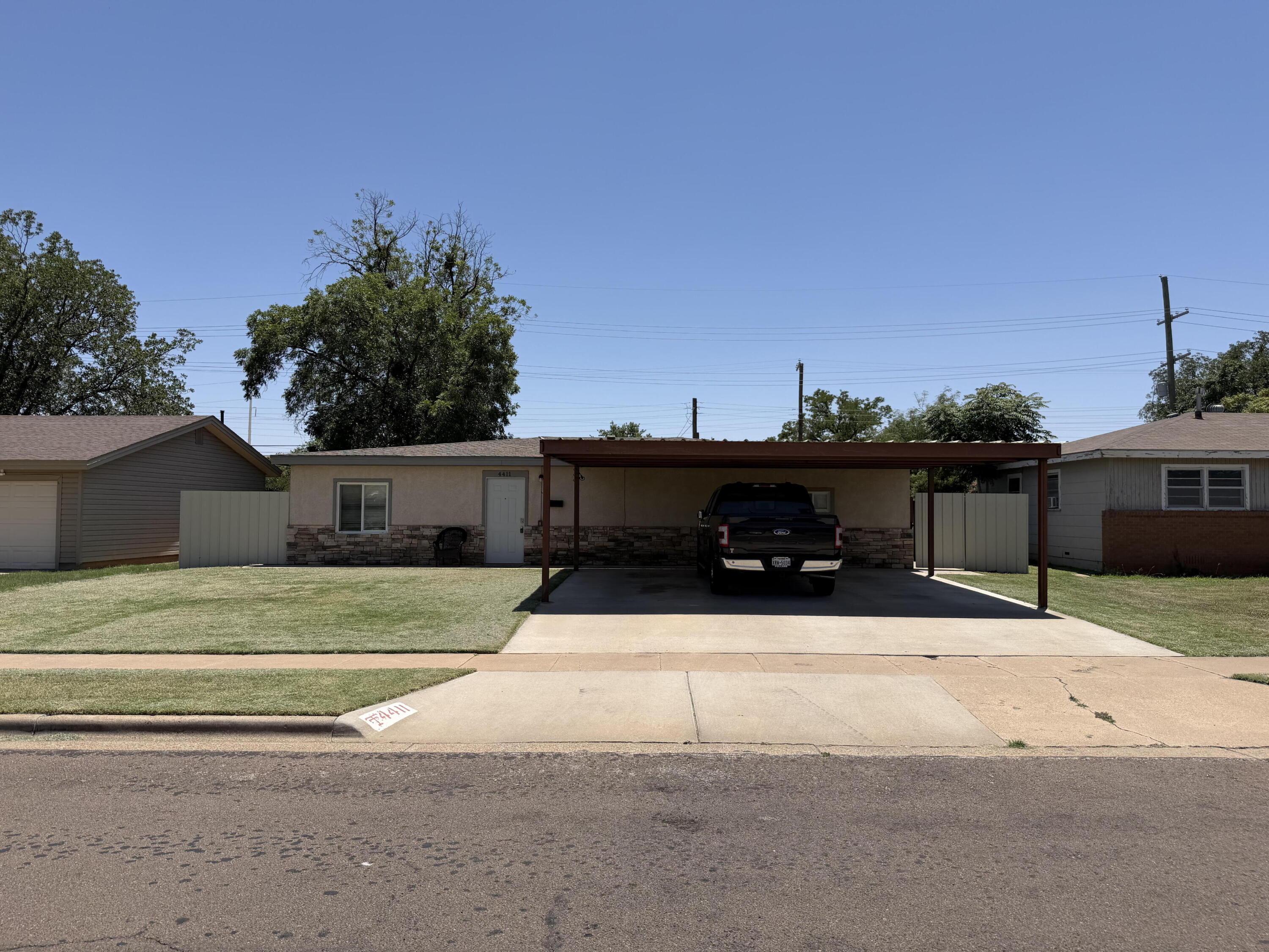 4411 32nd Street — photo
