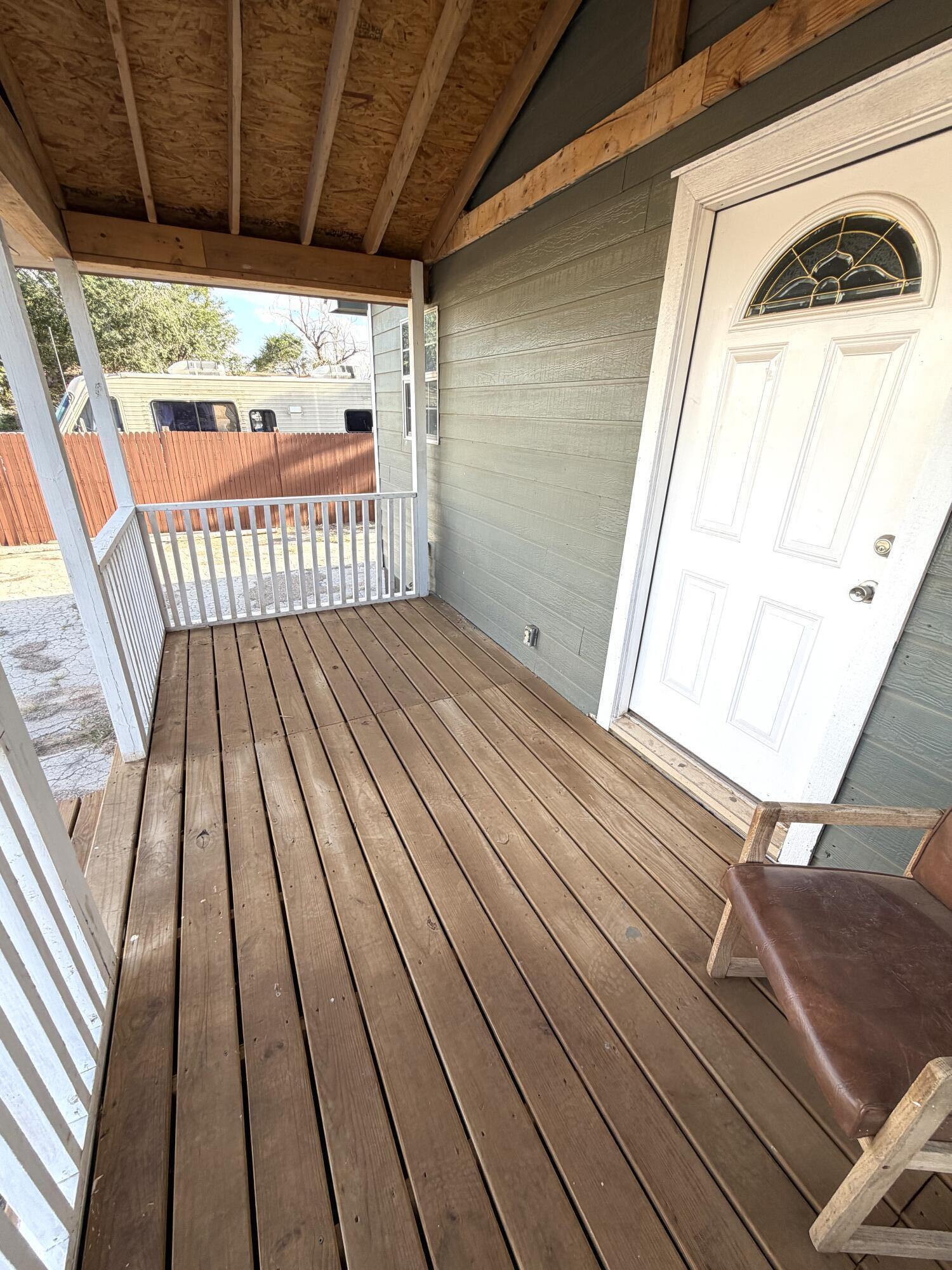 911 N Date Street, Plainview, TX 79072 — photo 2