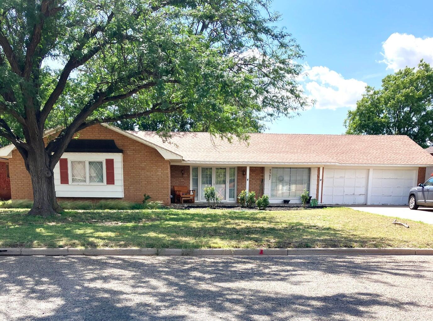 2507 Holliday Street — photo