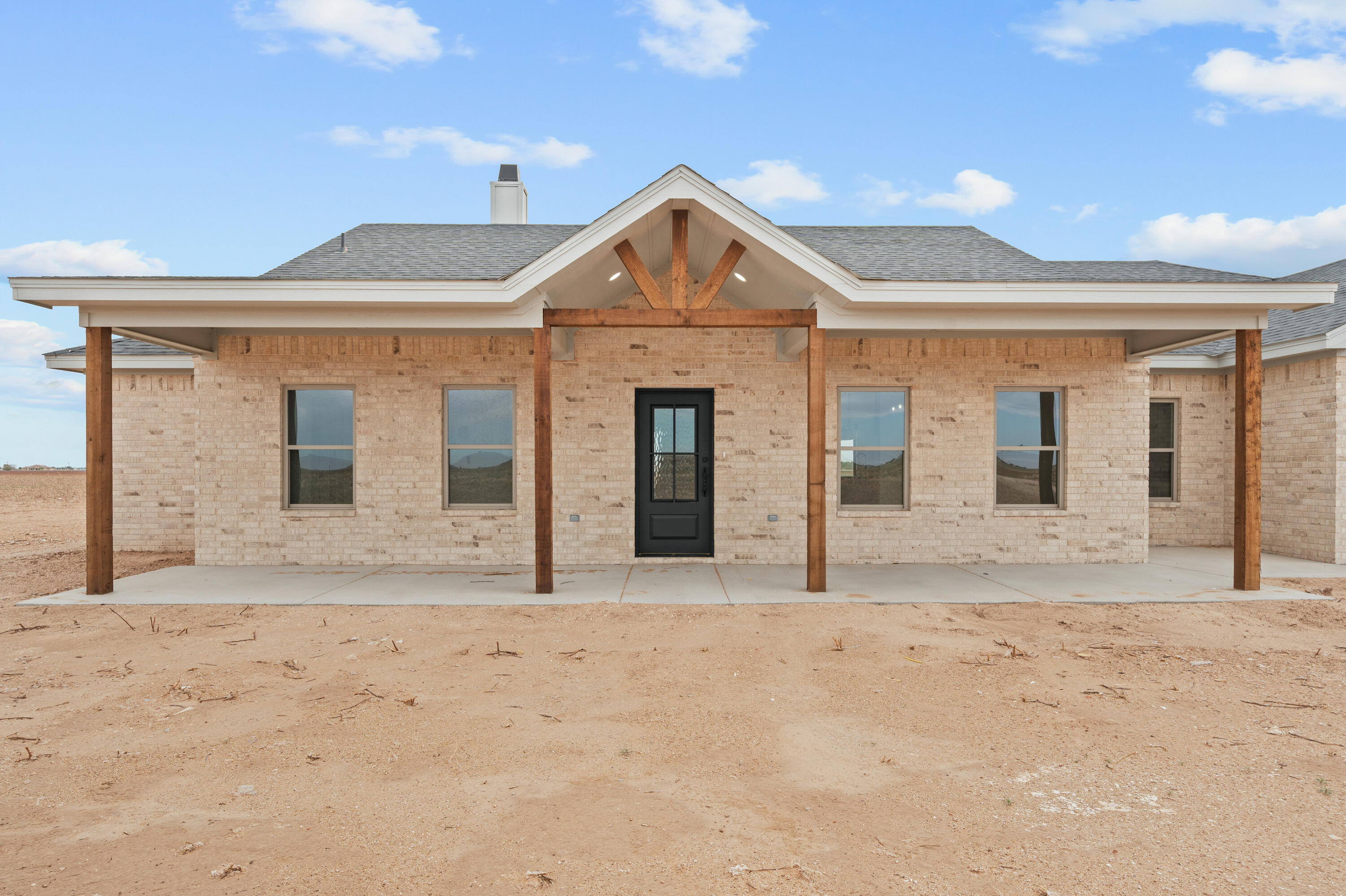 5421 County Road 6100 — photo