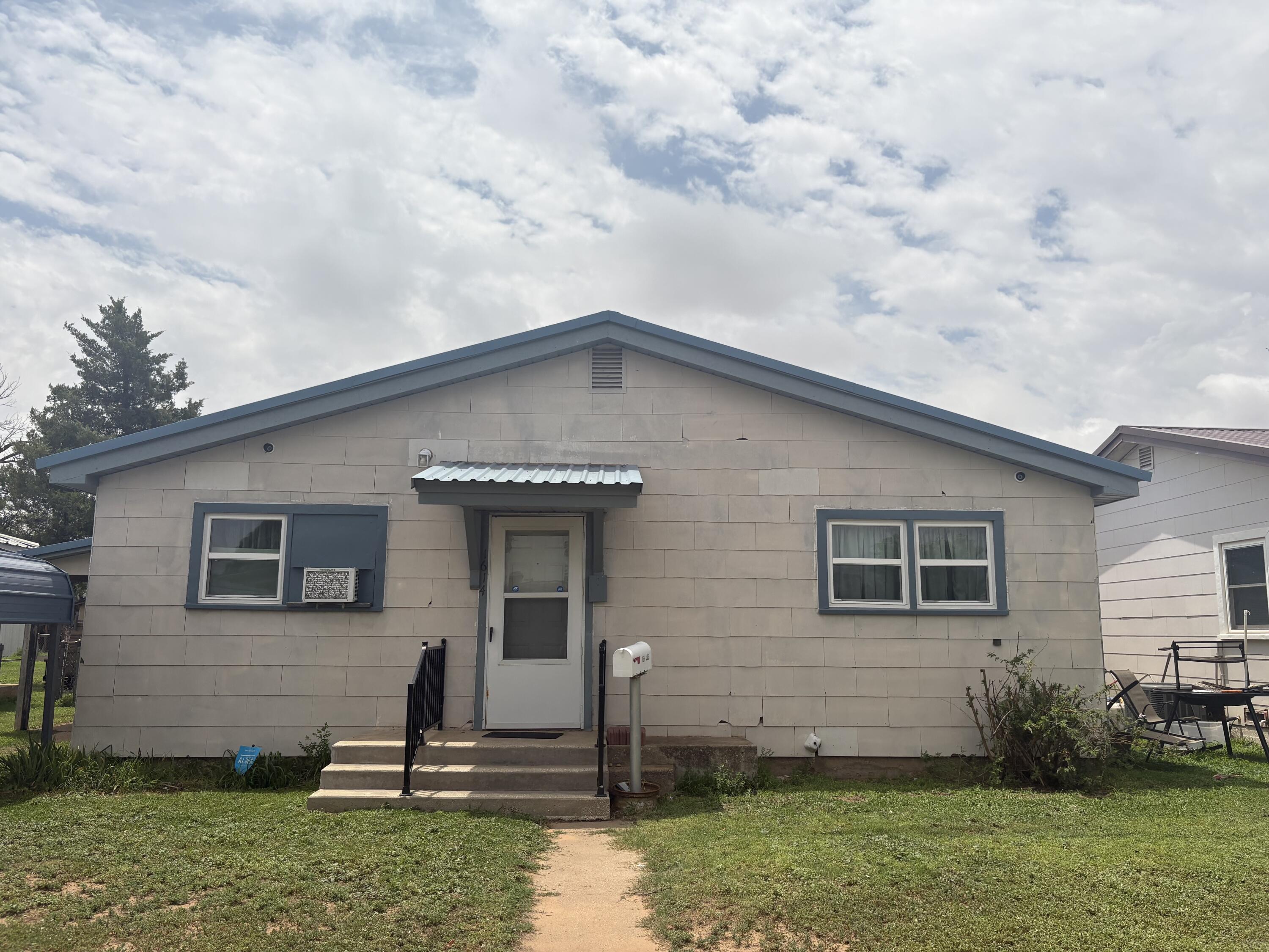 1614 Lee Street — photo