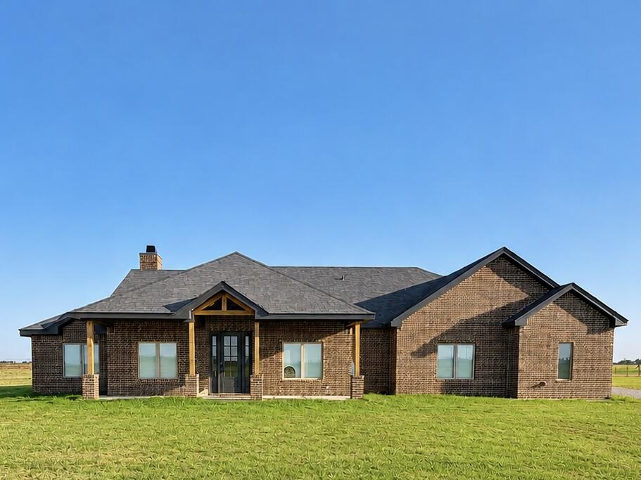 1531 FM 2060 — photo