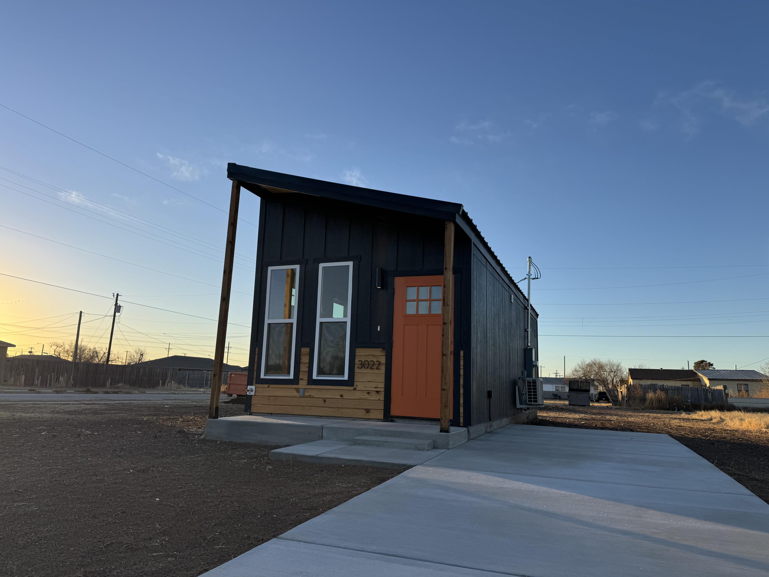 3022 E 2nd Place — photo