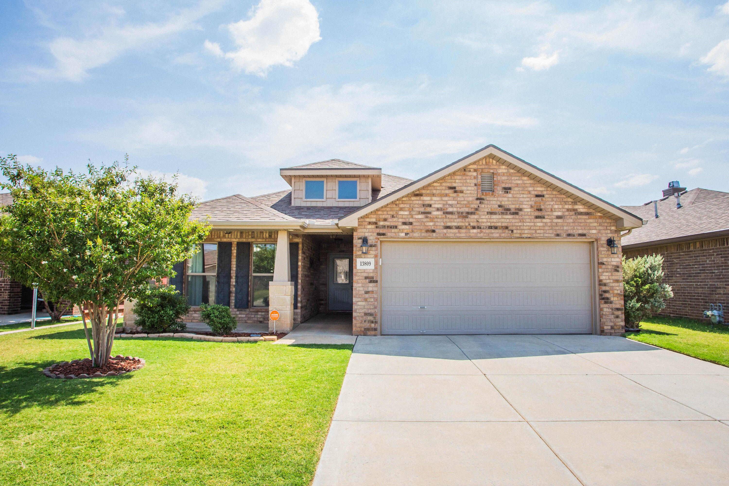 13809 Uvalde Avenue — photo