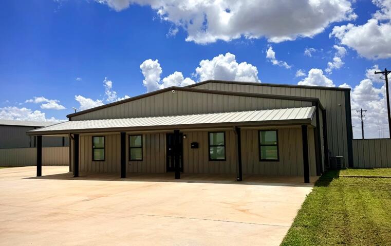 10604 County Rd 2500 — photo