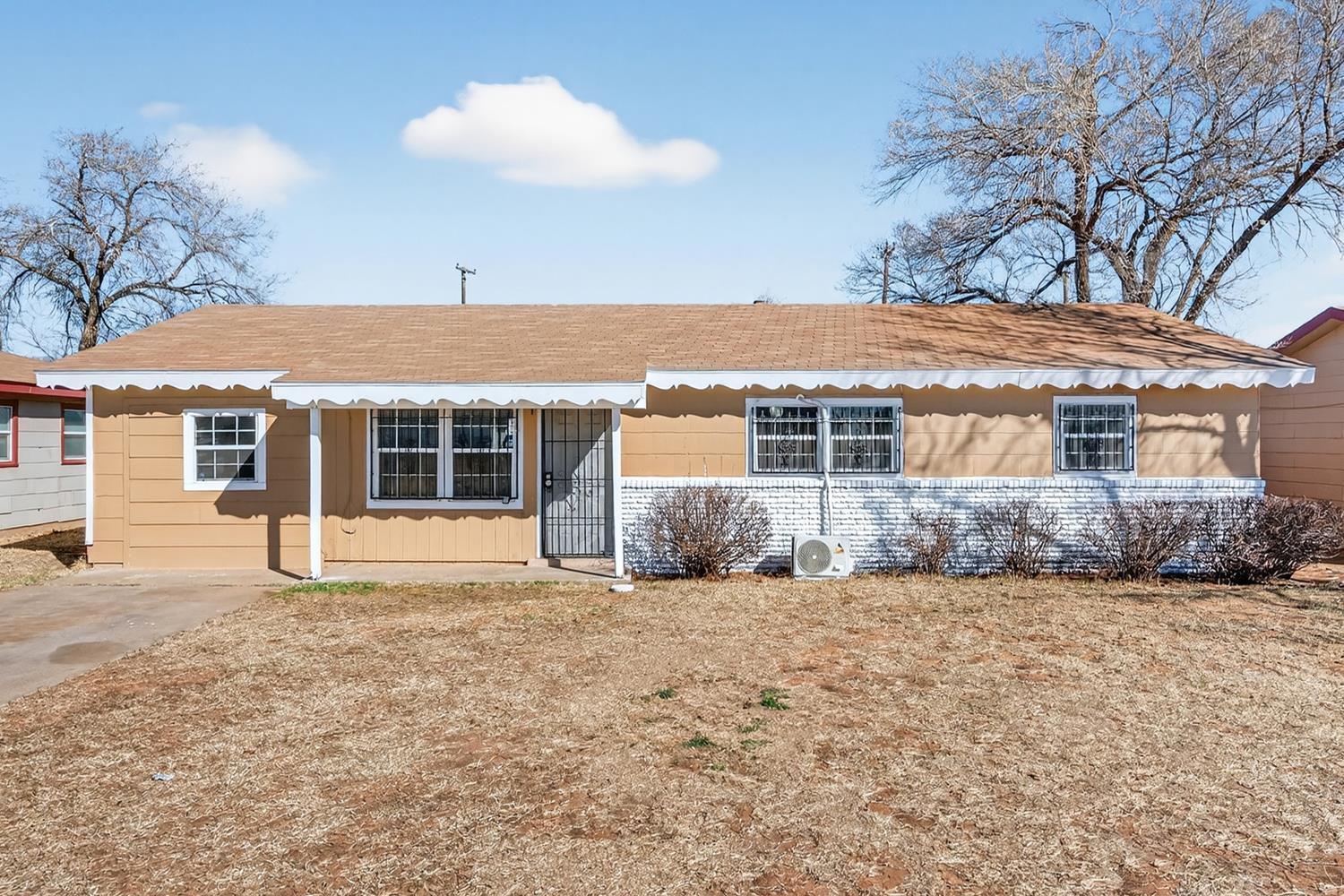 3423 E Baylor Street — photo