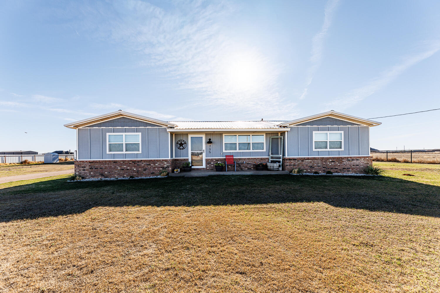 735 FM 1730 — photo