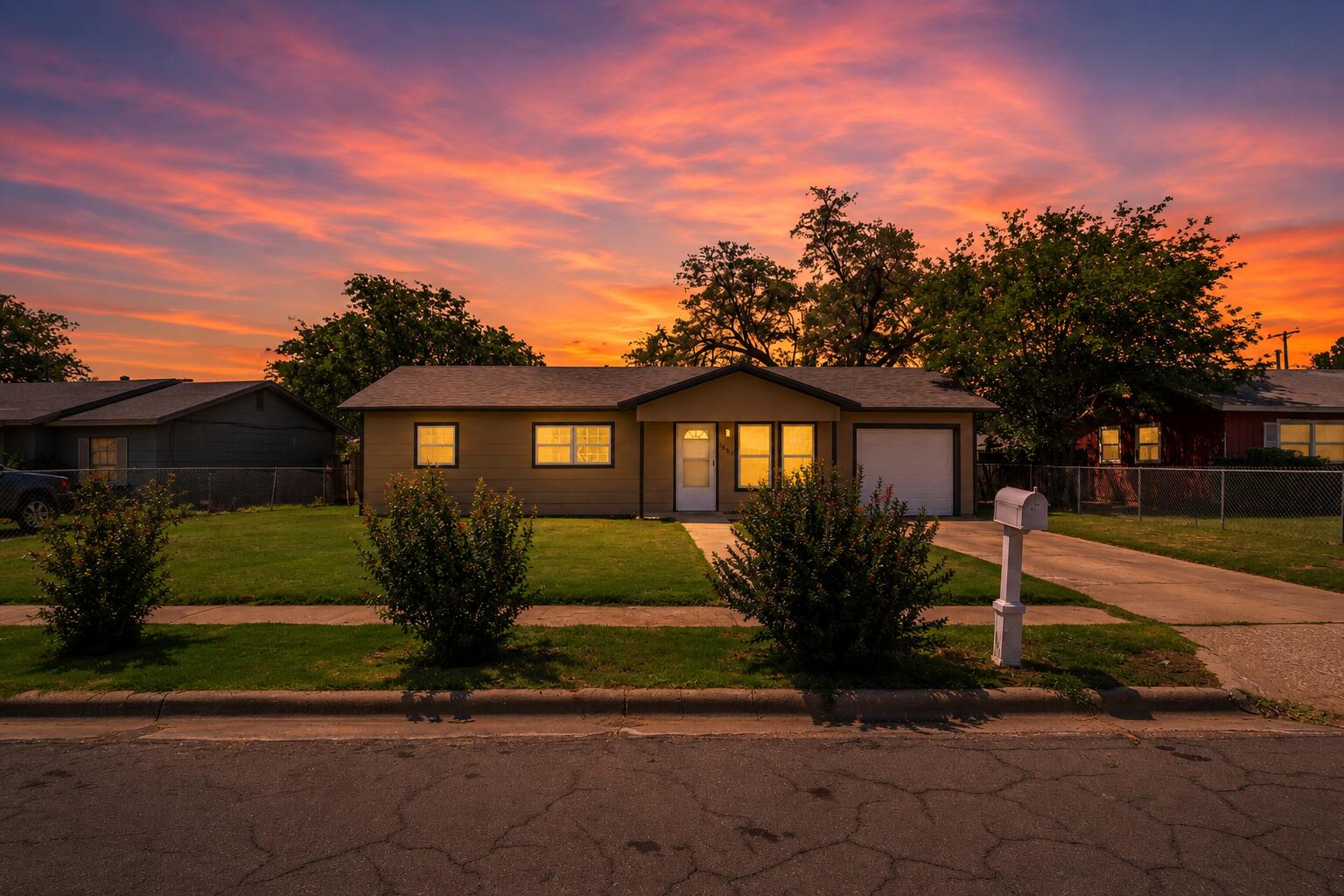 2614 E Cornell Street — photo