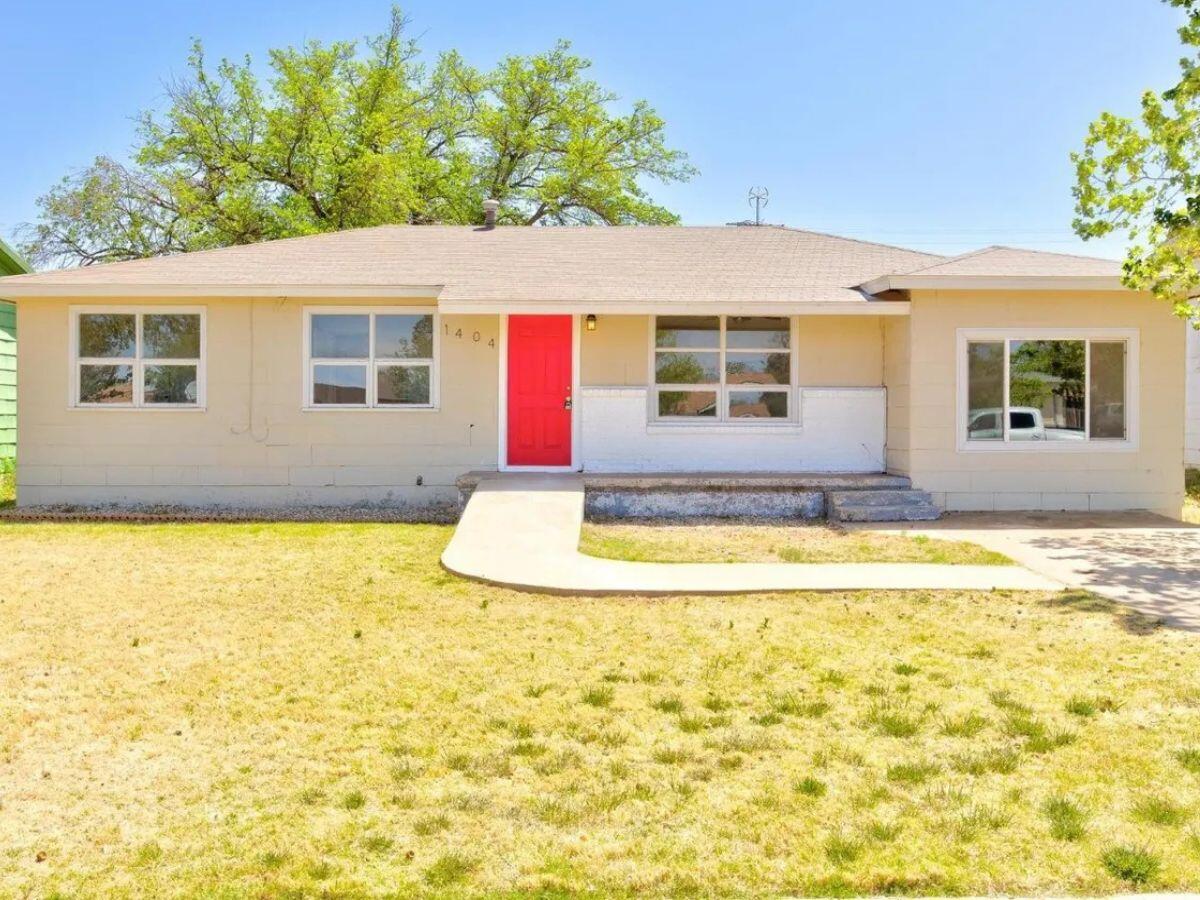 1404 E Reppto Street — photo