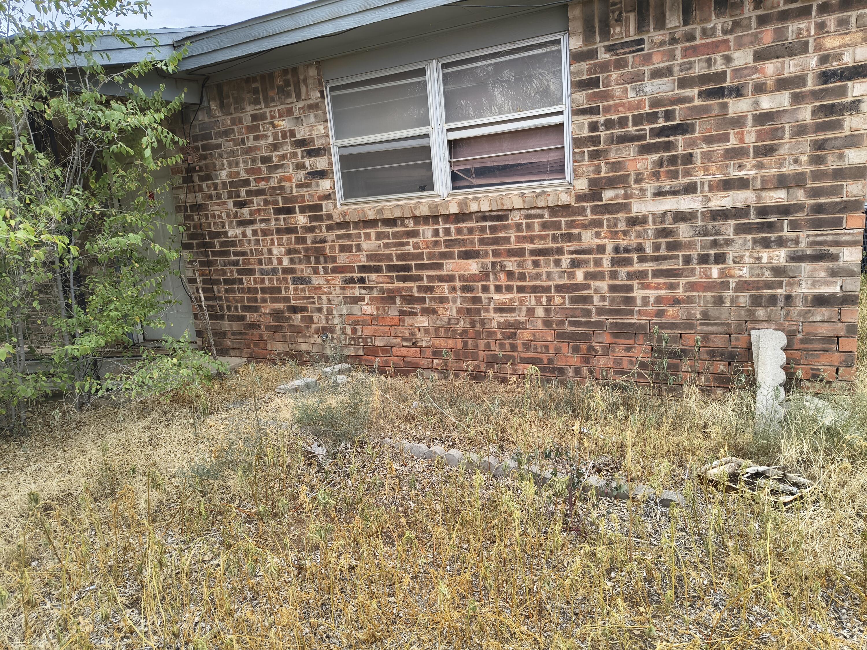1005 E Lons Street — photo