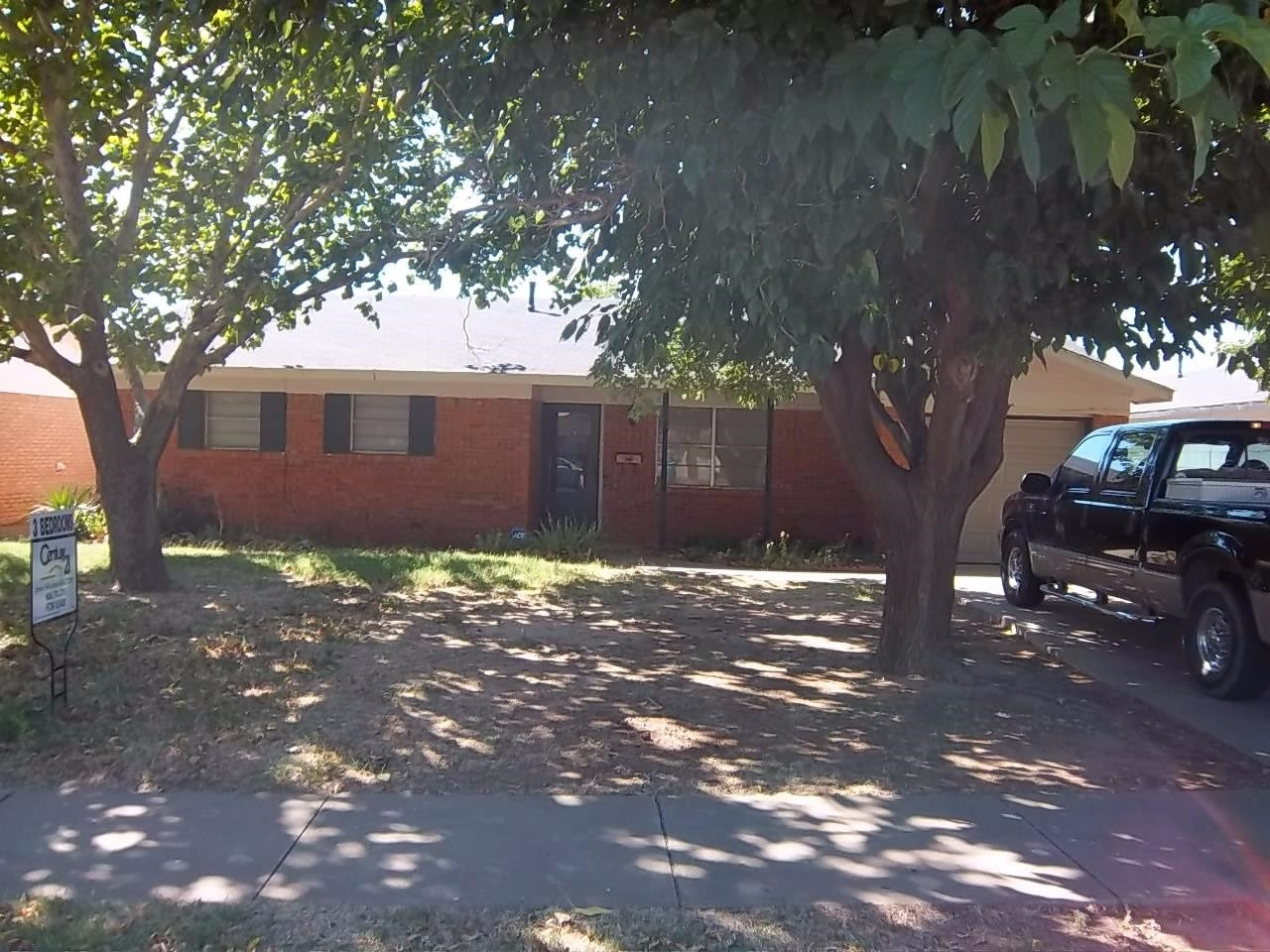 5437 47th Street — photo