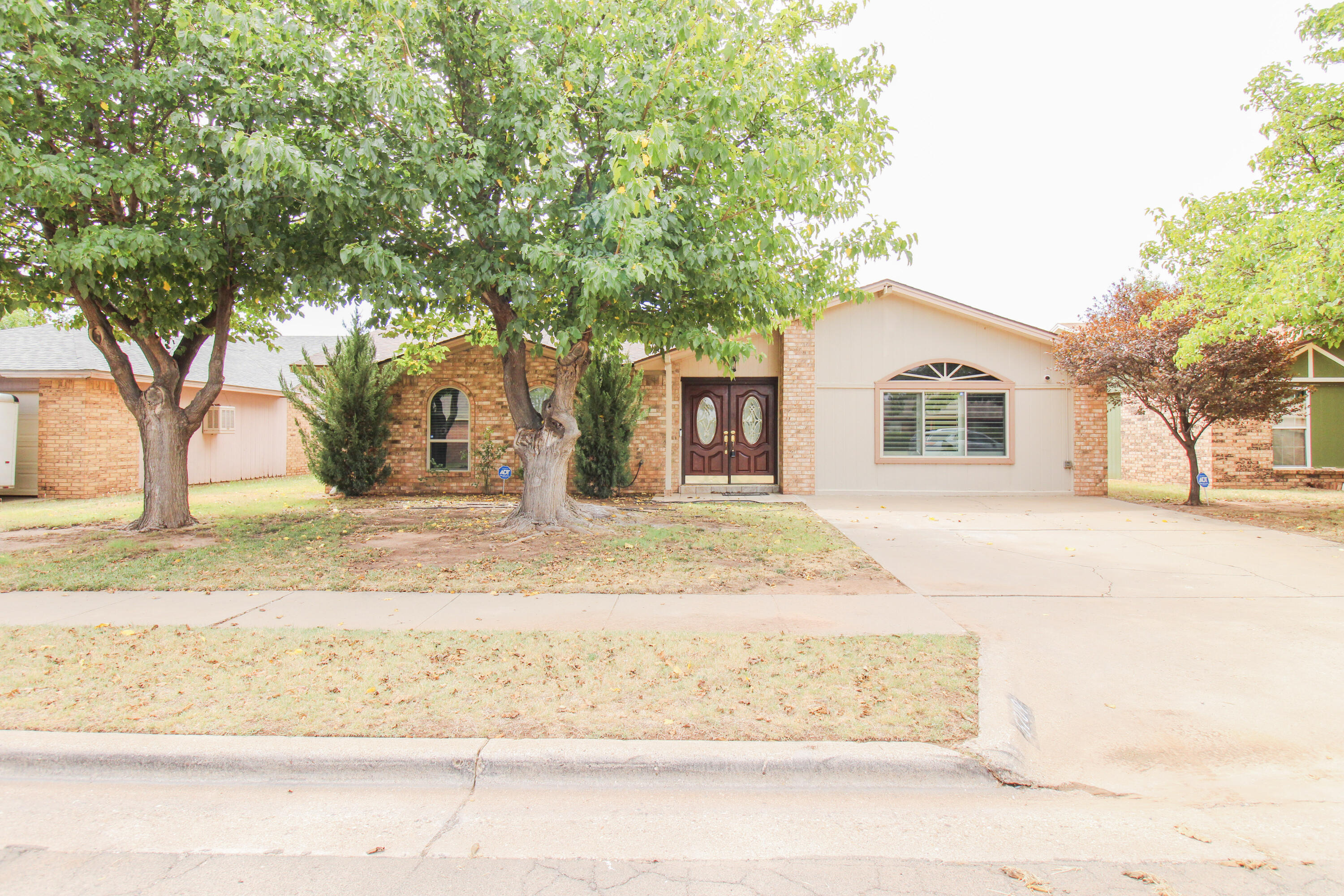 5709 Emory Street — photo