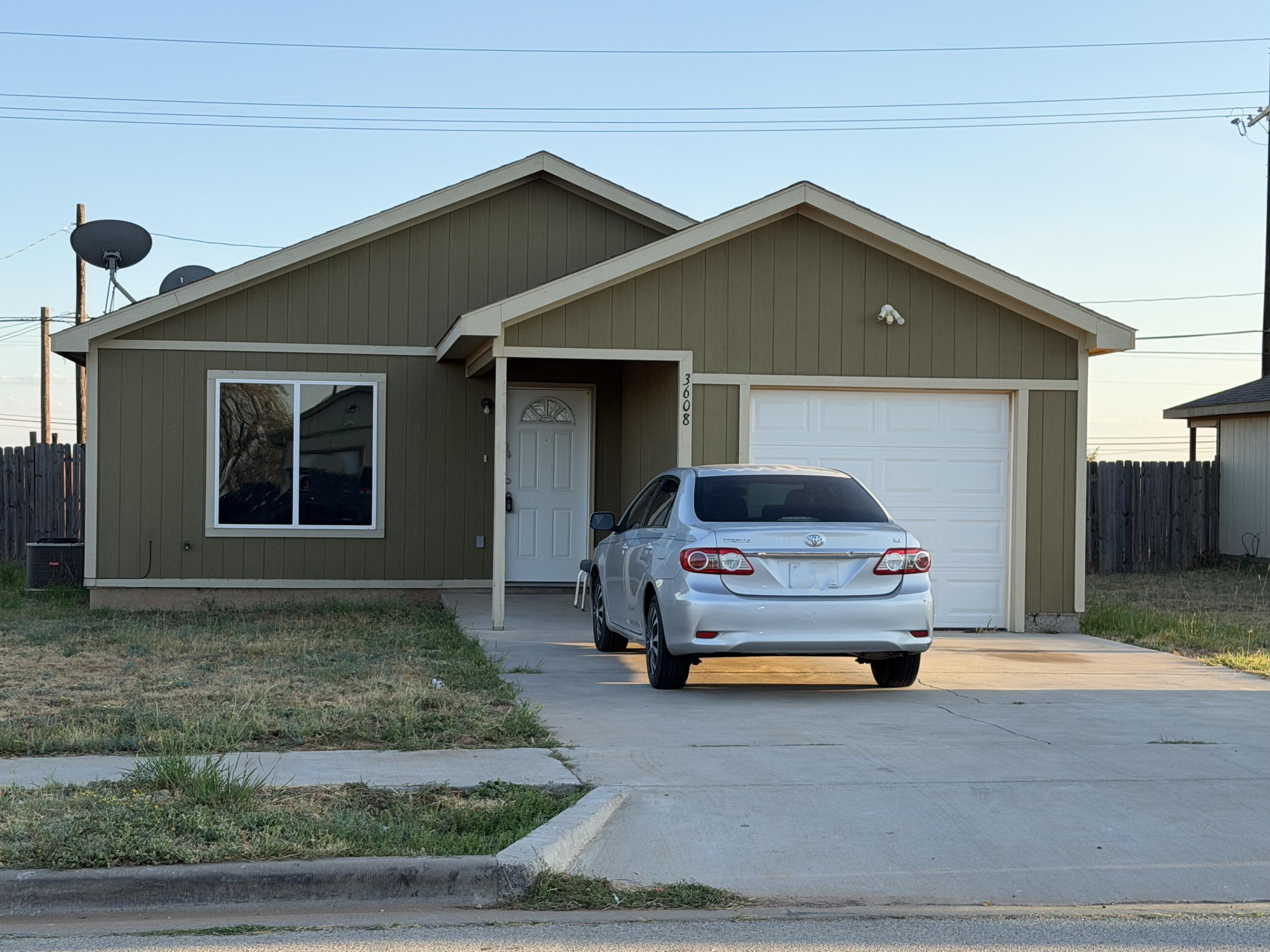 3608 E 3rd Place — photo