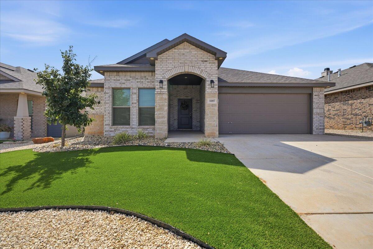 3207 Bryan Avenue — photo