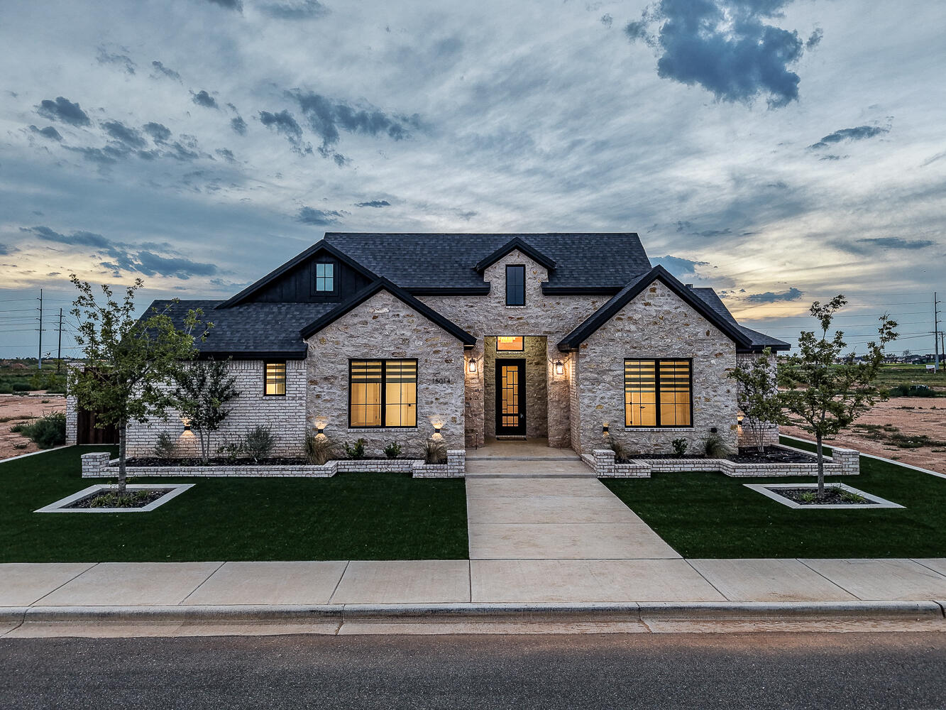 15014 Orlando Avenue — photo
