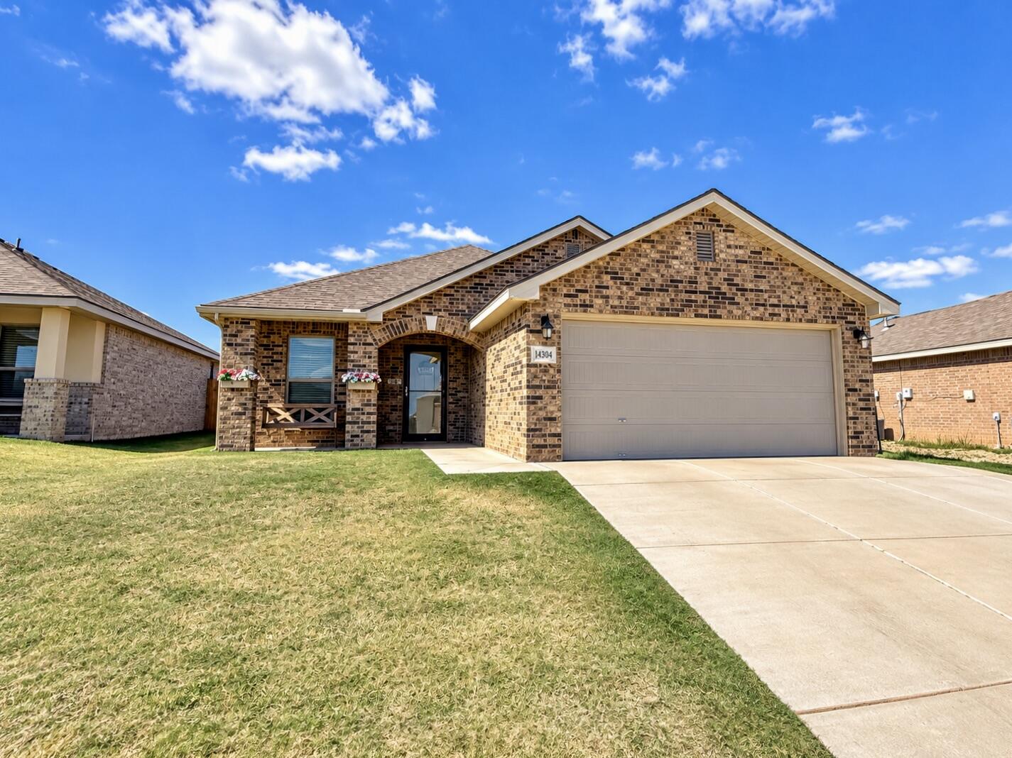14304 Uvalde Avenue — photo