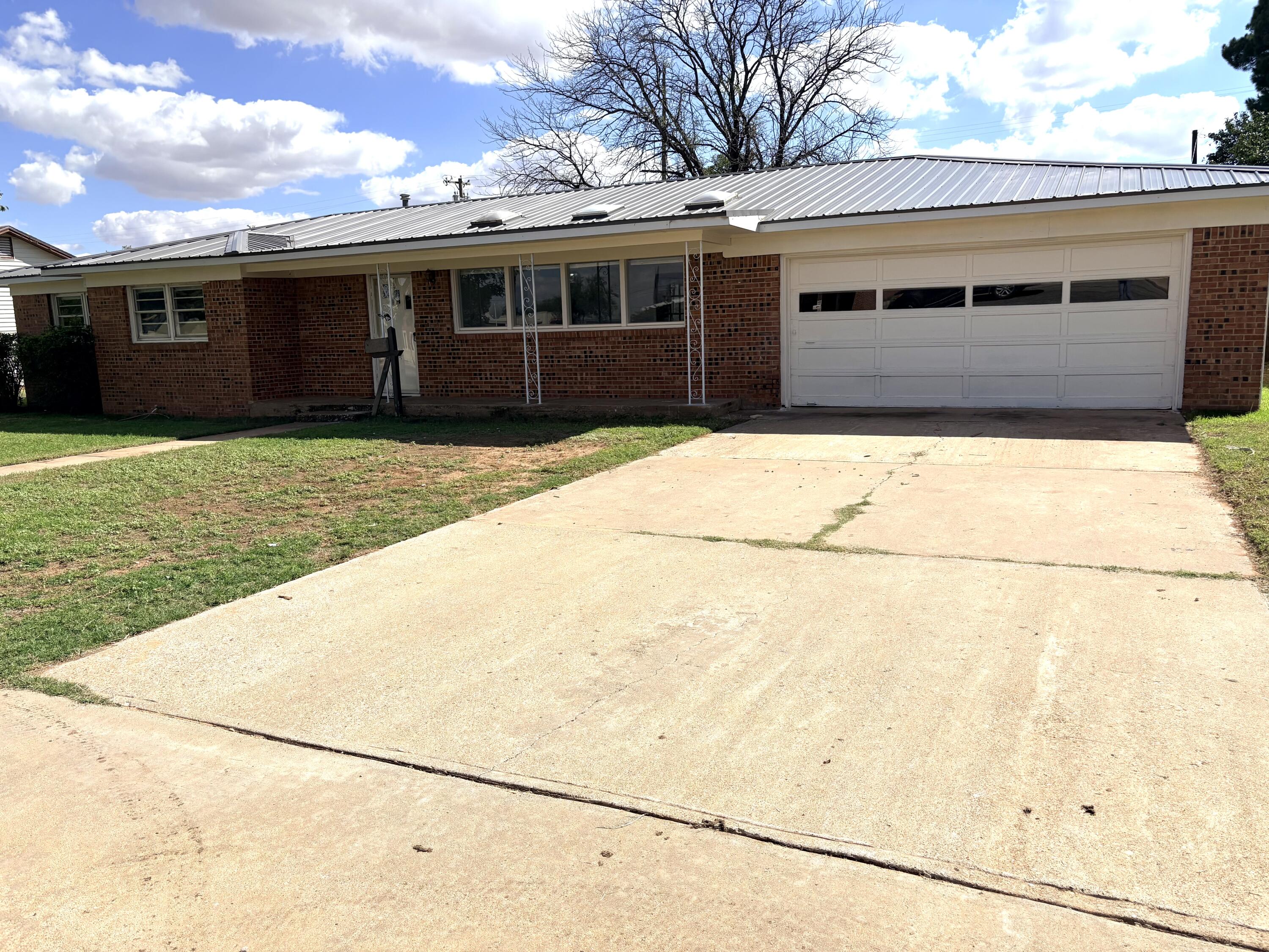 1214 E Broadway Street — photo