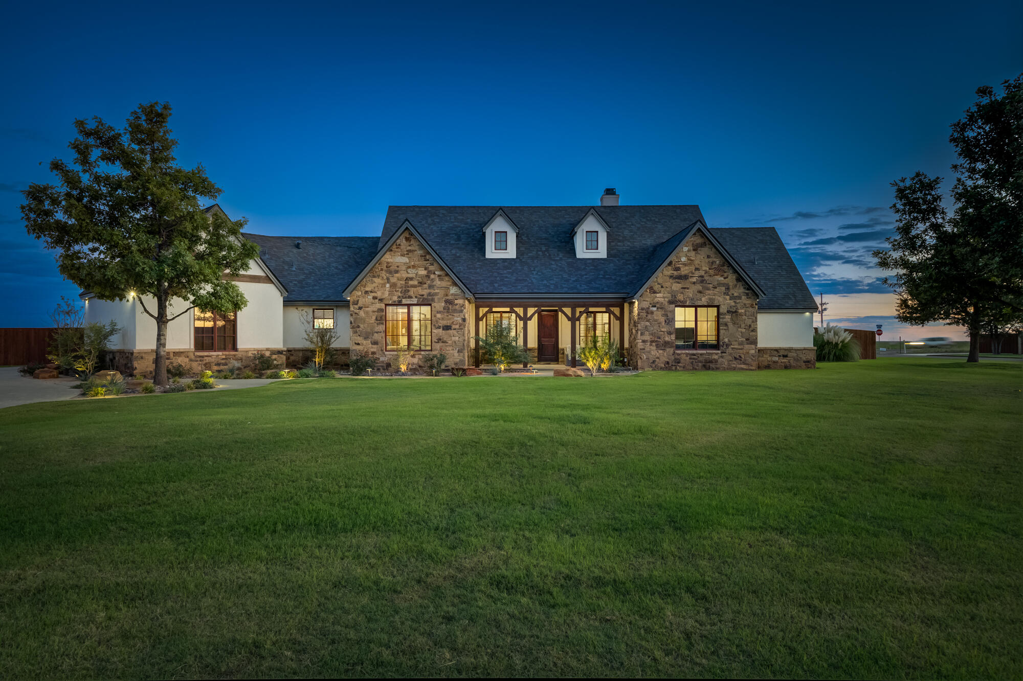8817 County Road 6875 — photo