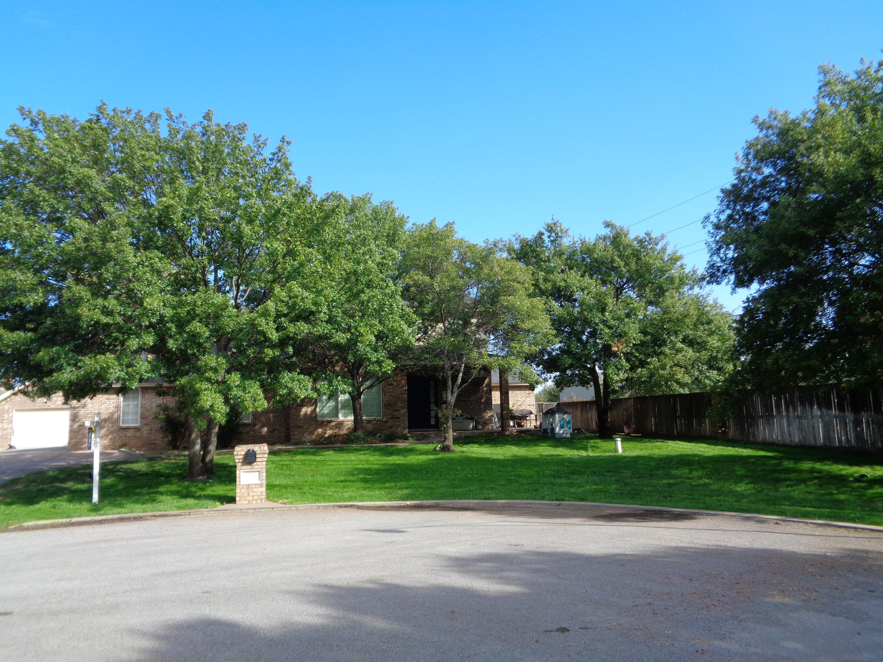 8302 CR 6915 — photo