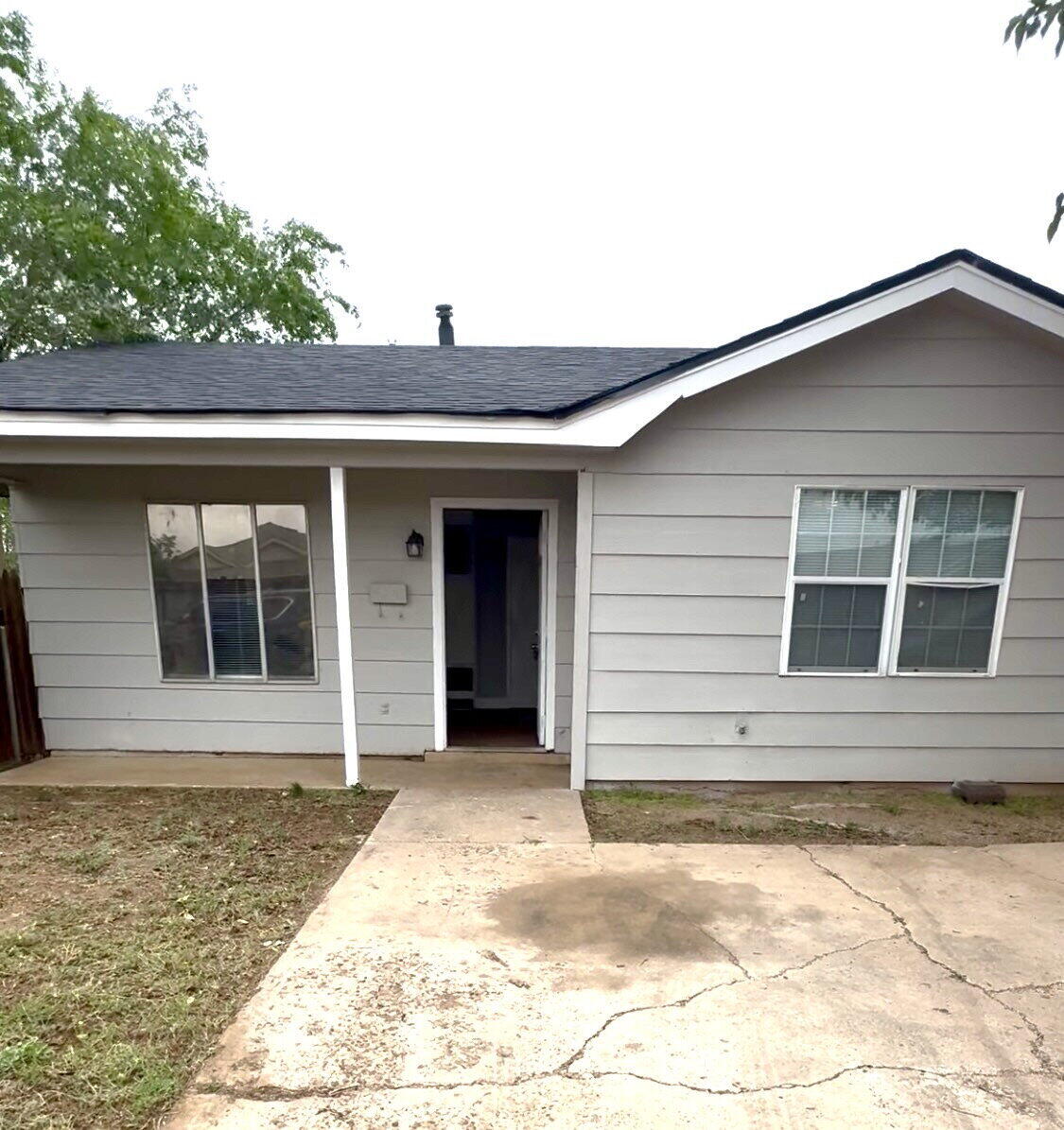 2907 Auburn Street — photo