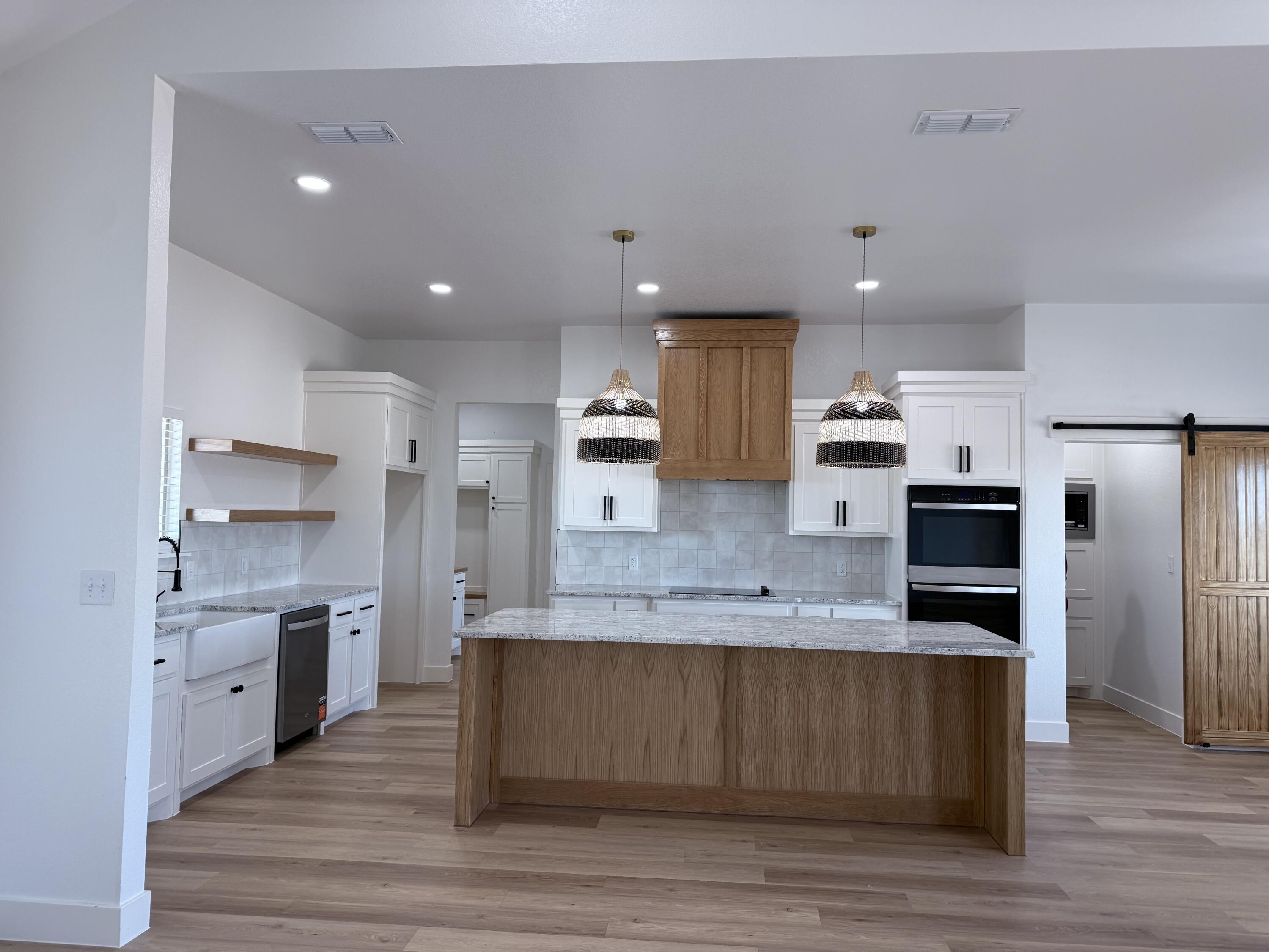 5305 County Road 6100 — photo