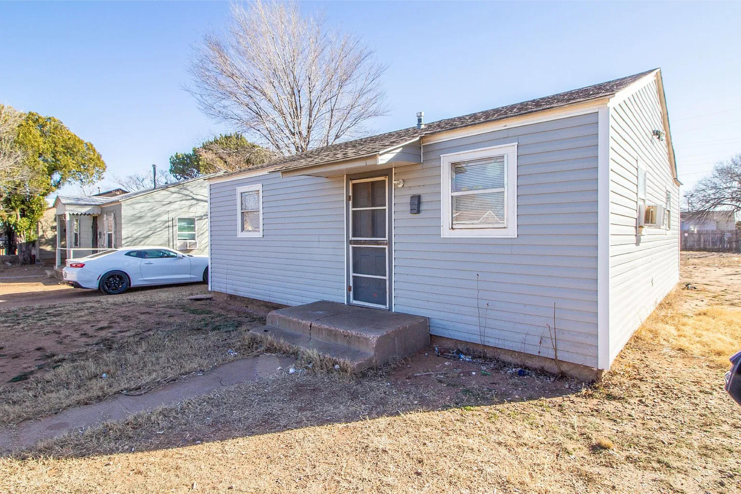 3219 Baylor Street — photo