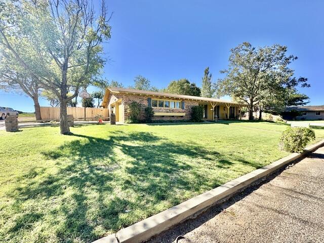 7006 W 13th, Plainview, TX 79072 — photo 2