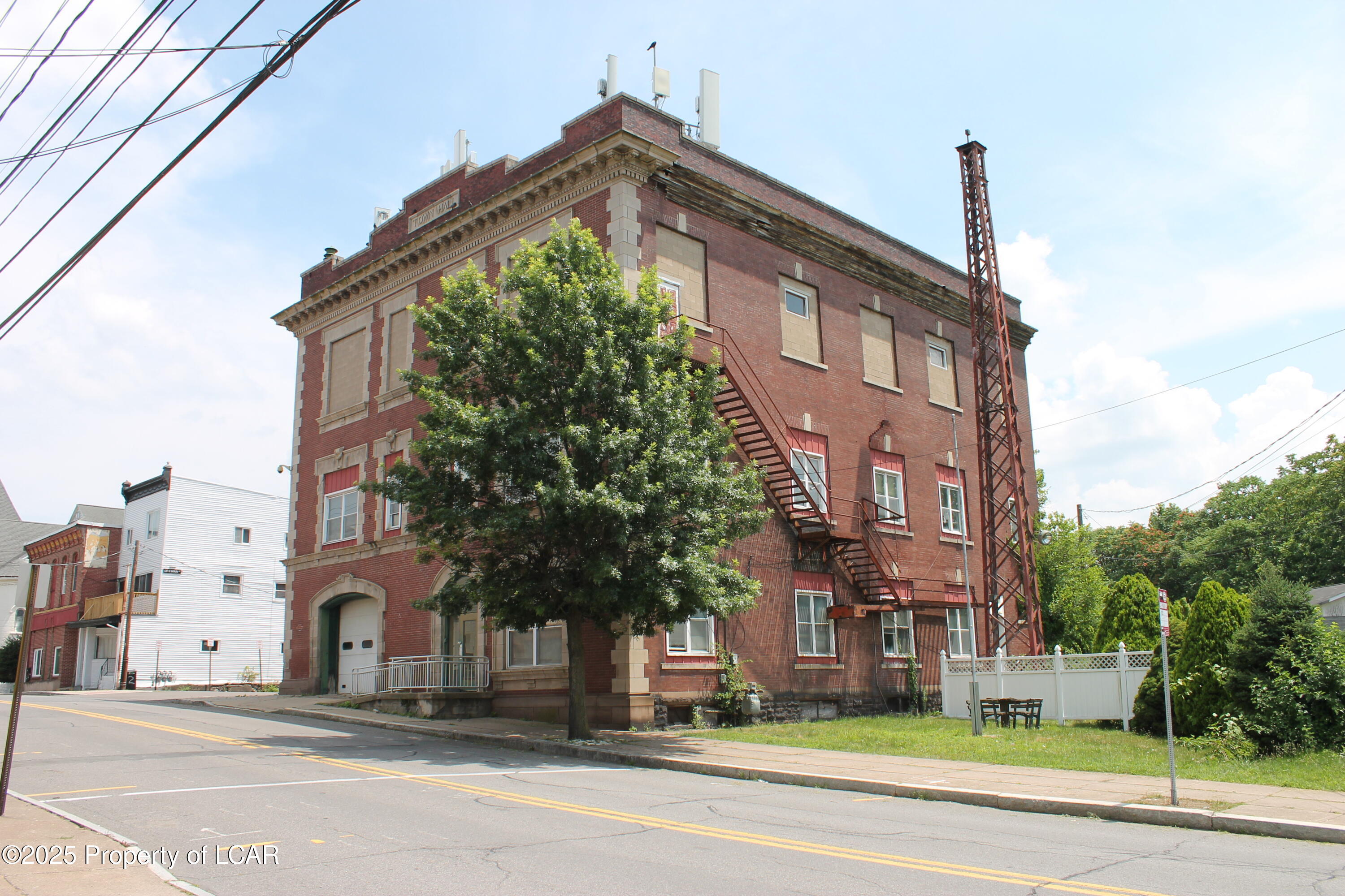 8 N Main Street — photo