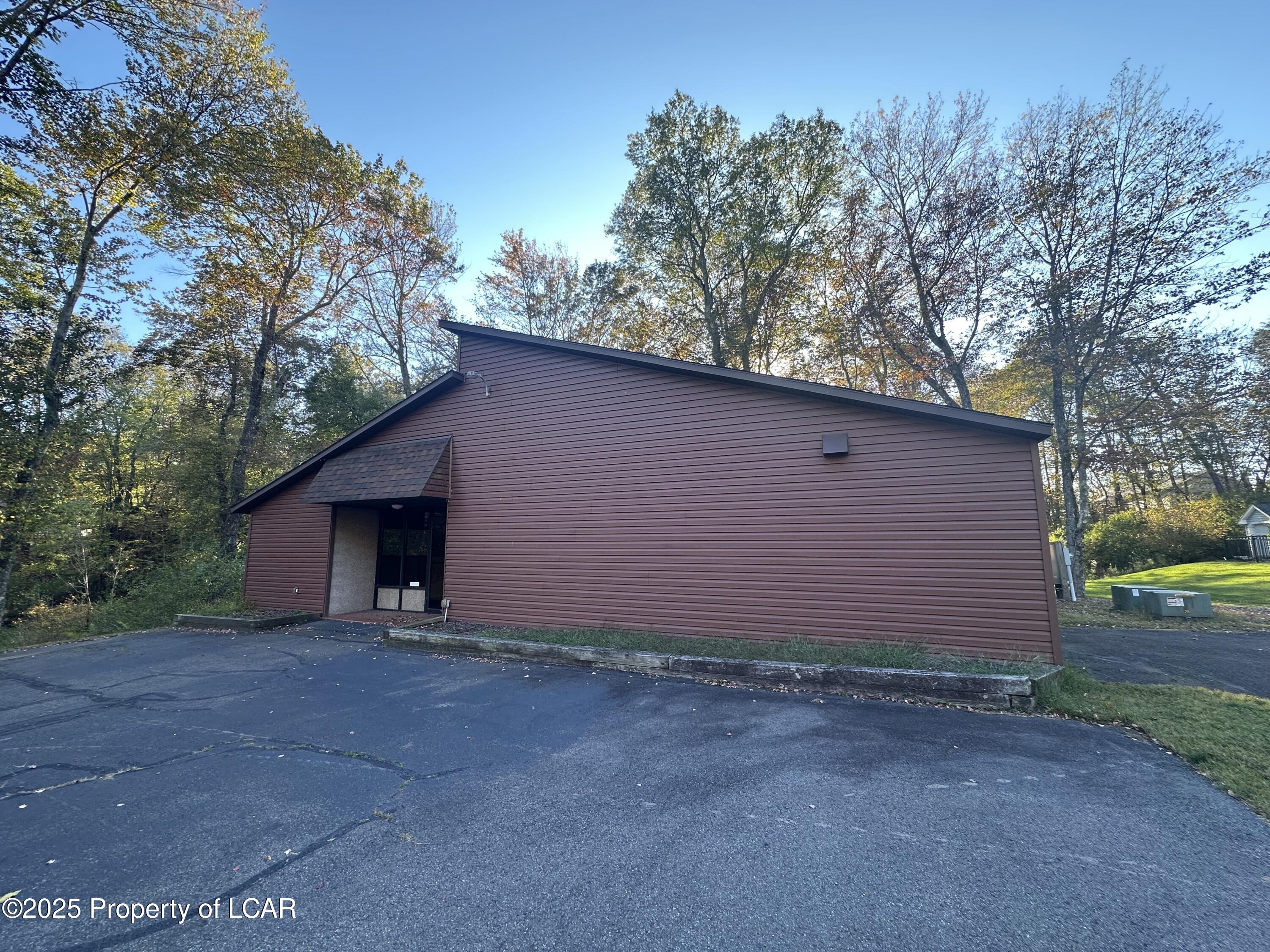 50 E Woodhaven Drive — photo