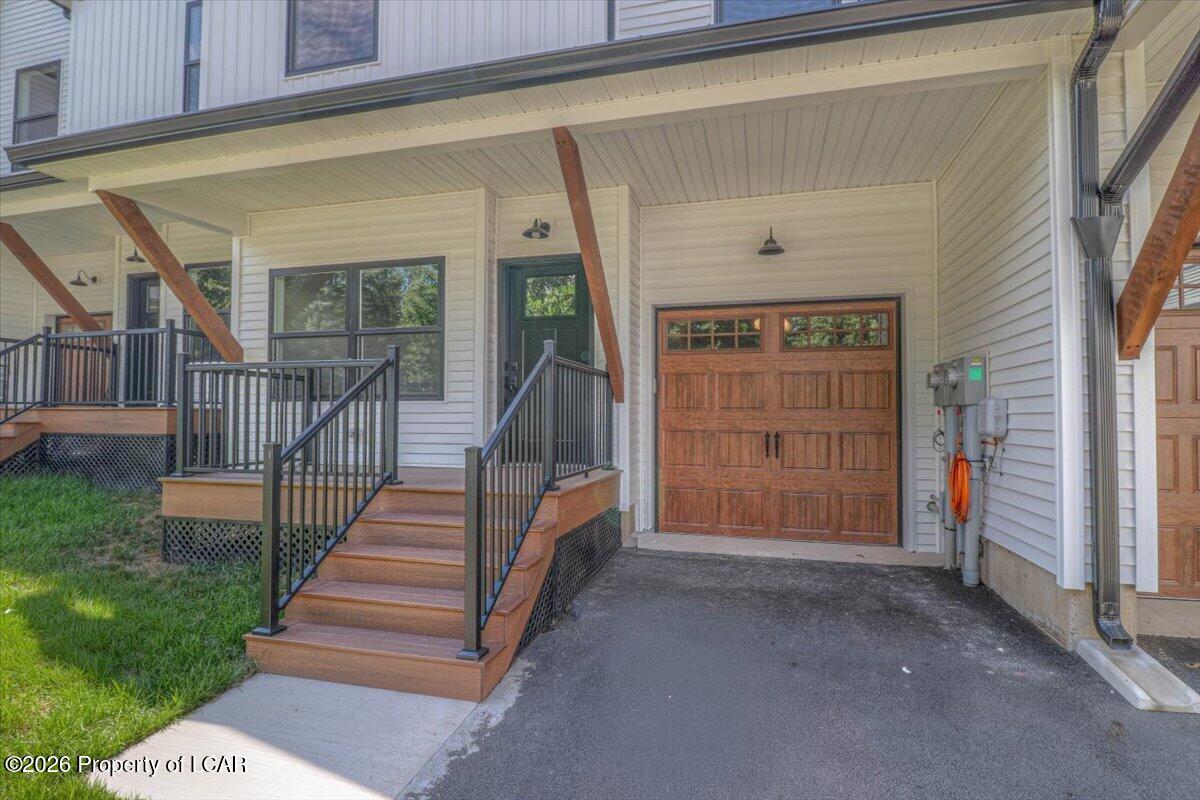 15 Lionel Drive — photo