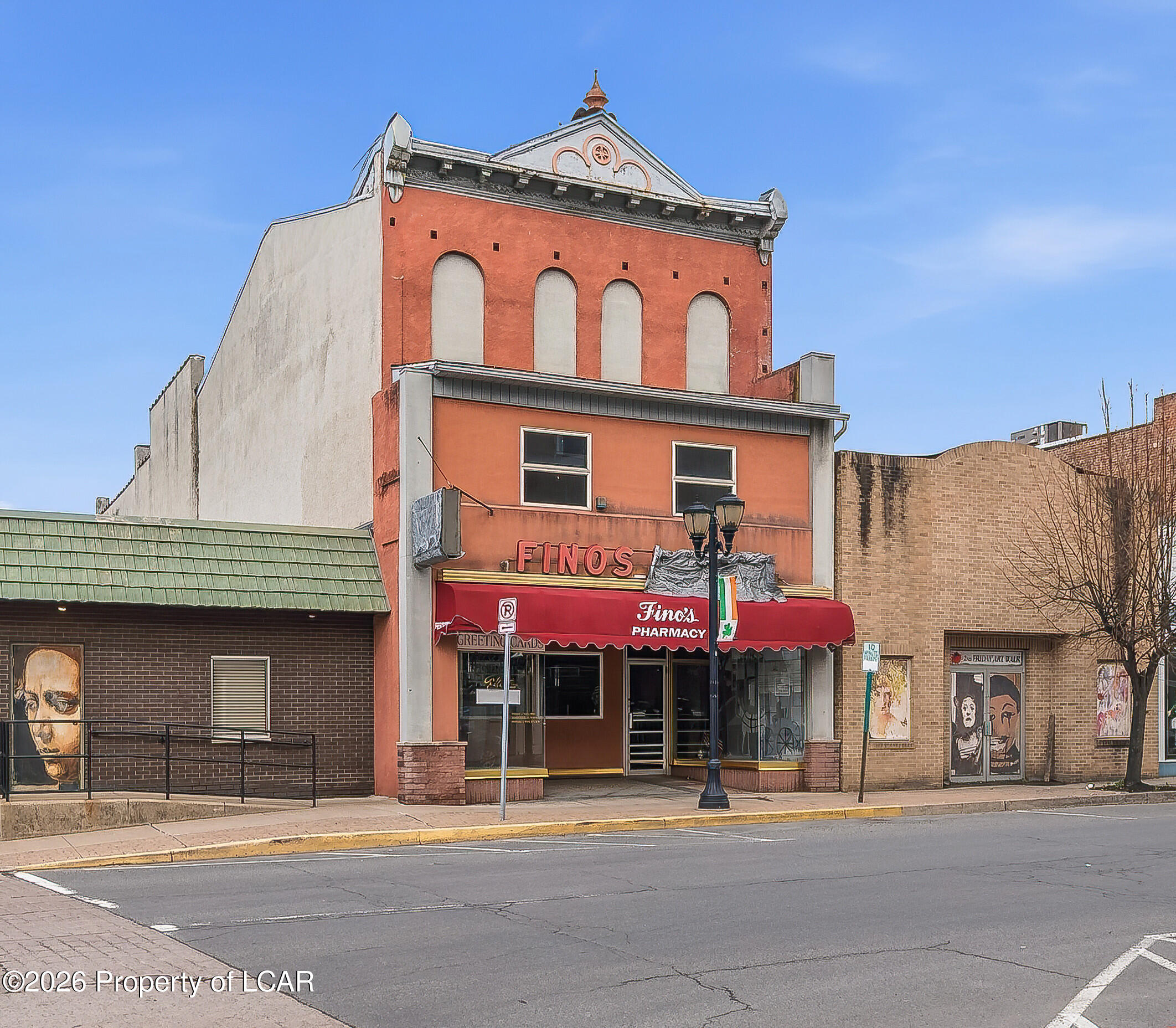 32 N Main Street — photo