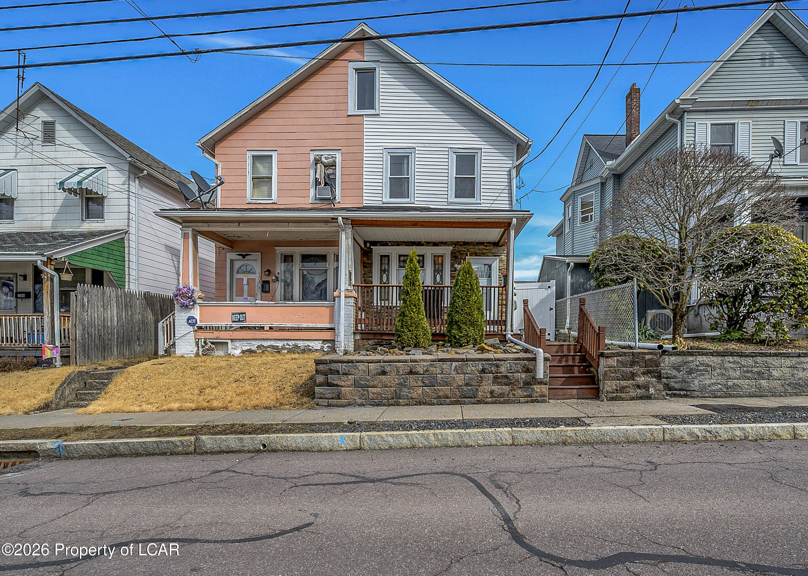 132 Espy Street — photo