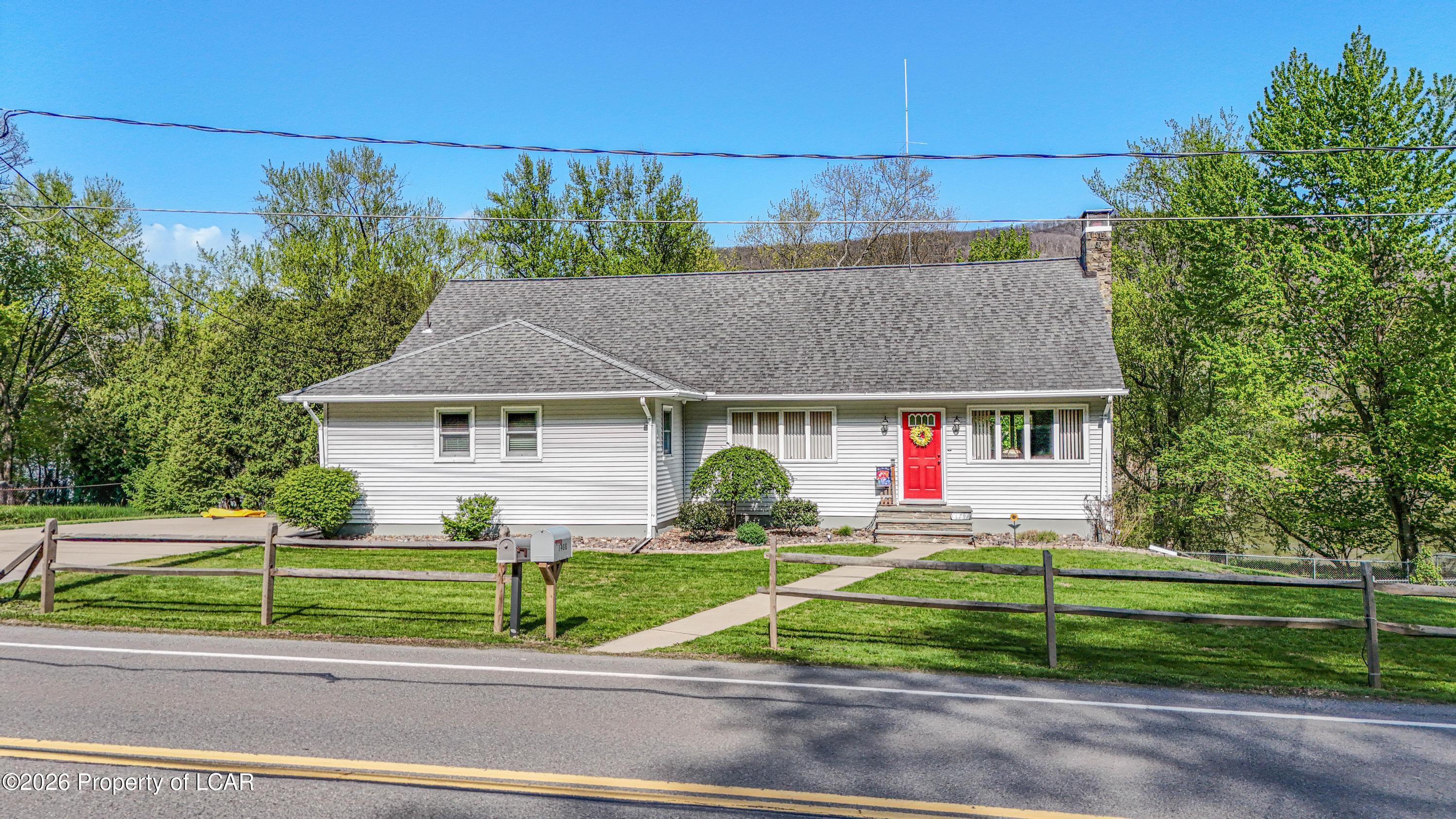 1467 State Rt 92, Harding, PA 18643
