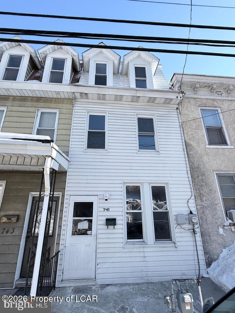 741 E Norwegian Street — photo