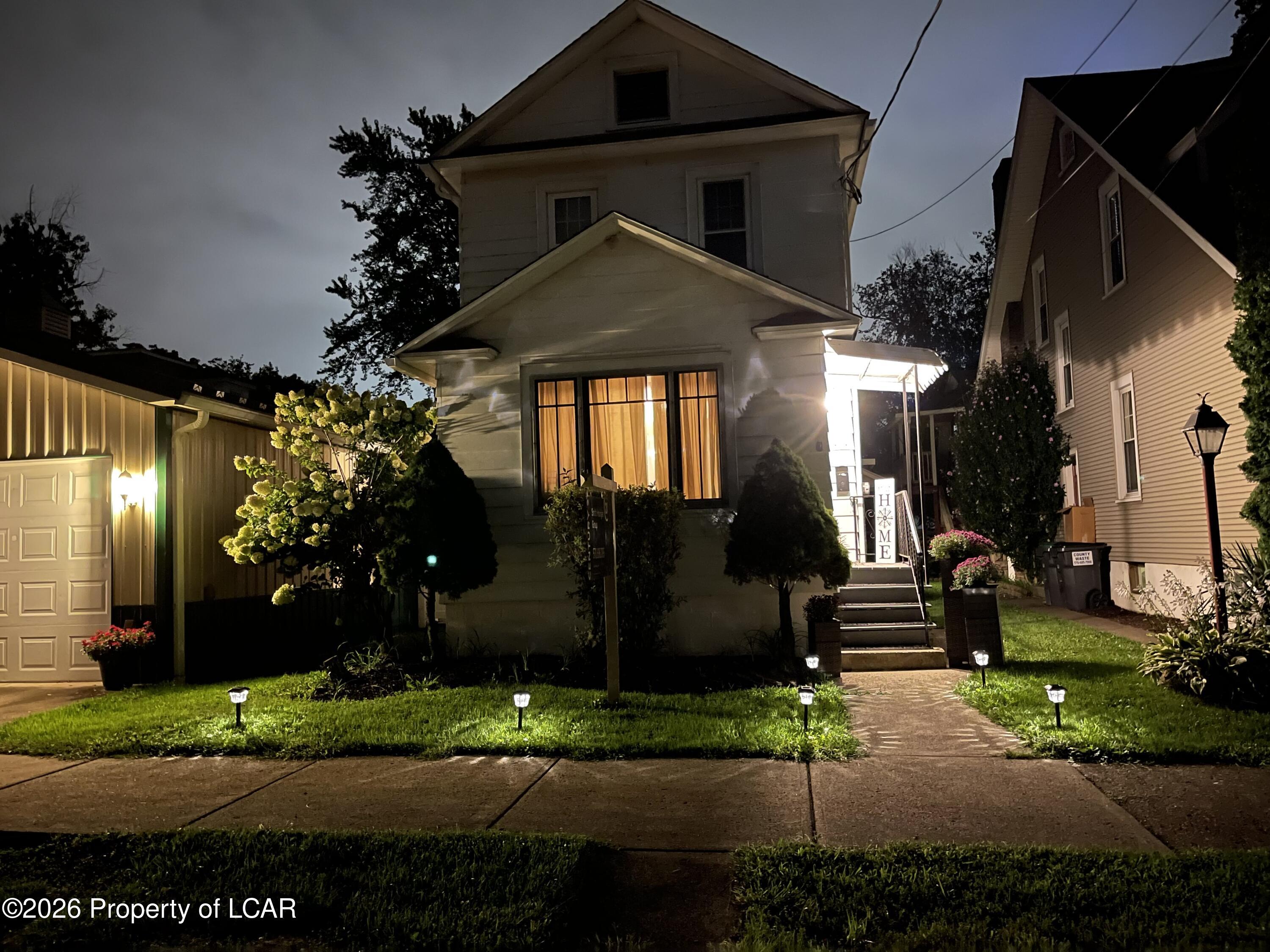 107 Washington Street — photo
