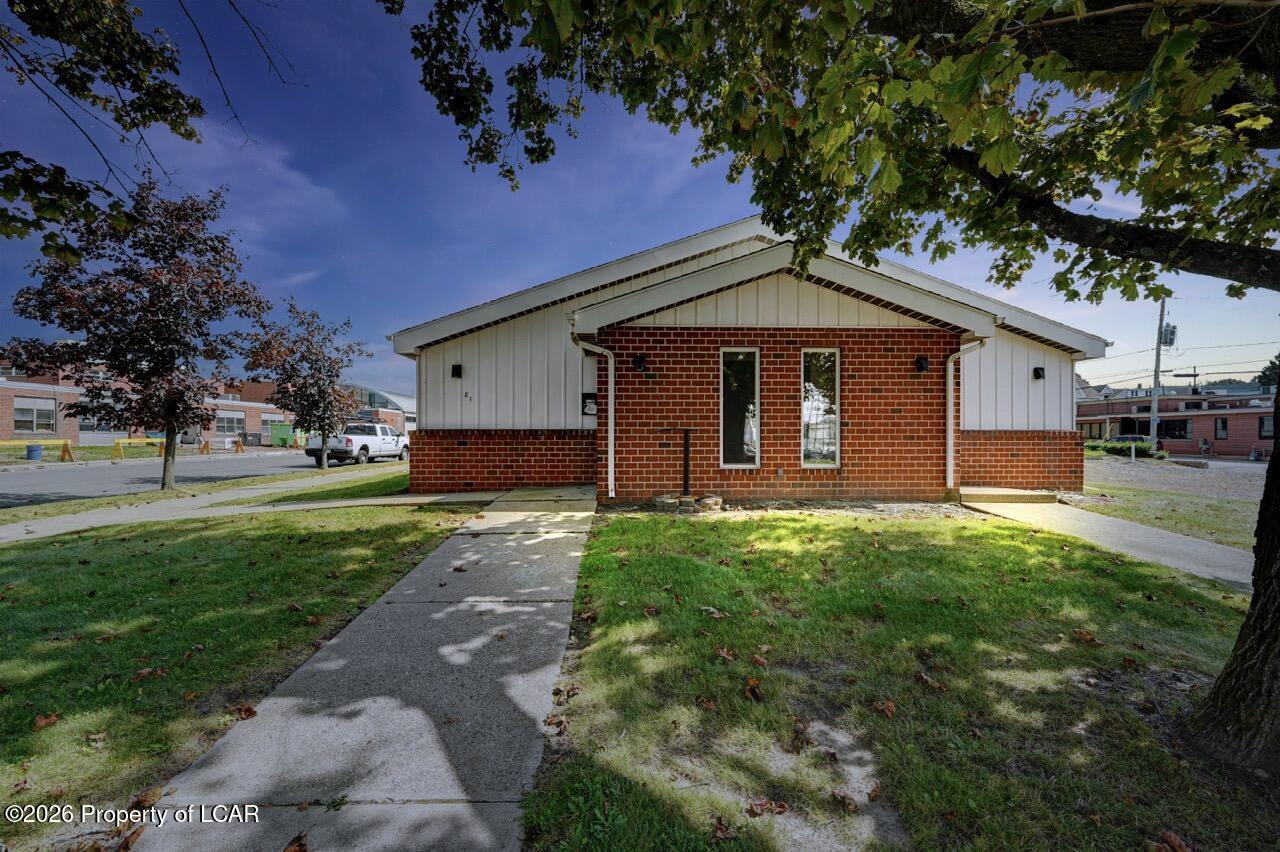 81 S Church Street — photo