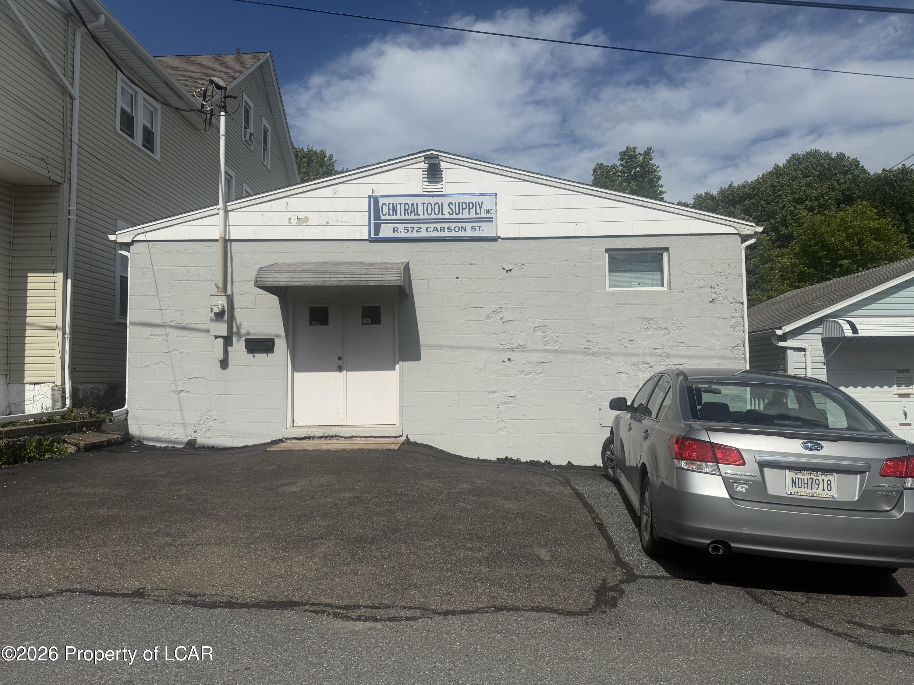 572 Carson, Rear Street — photo