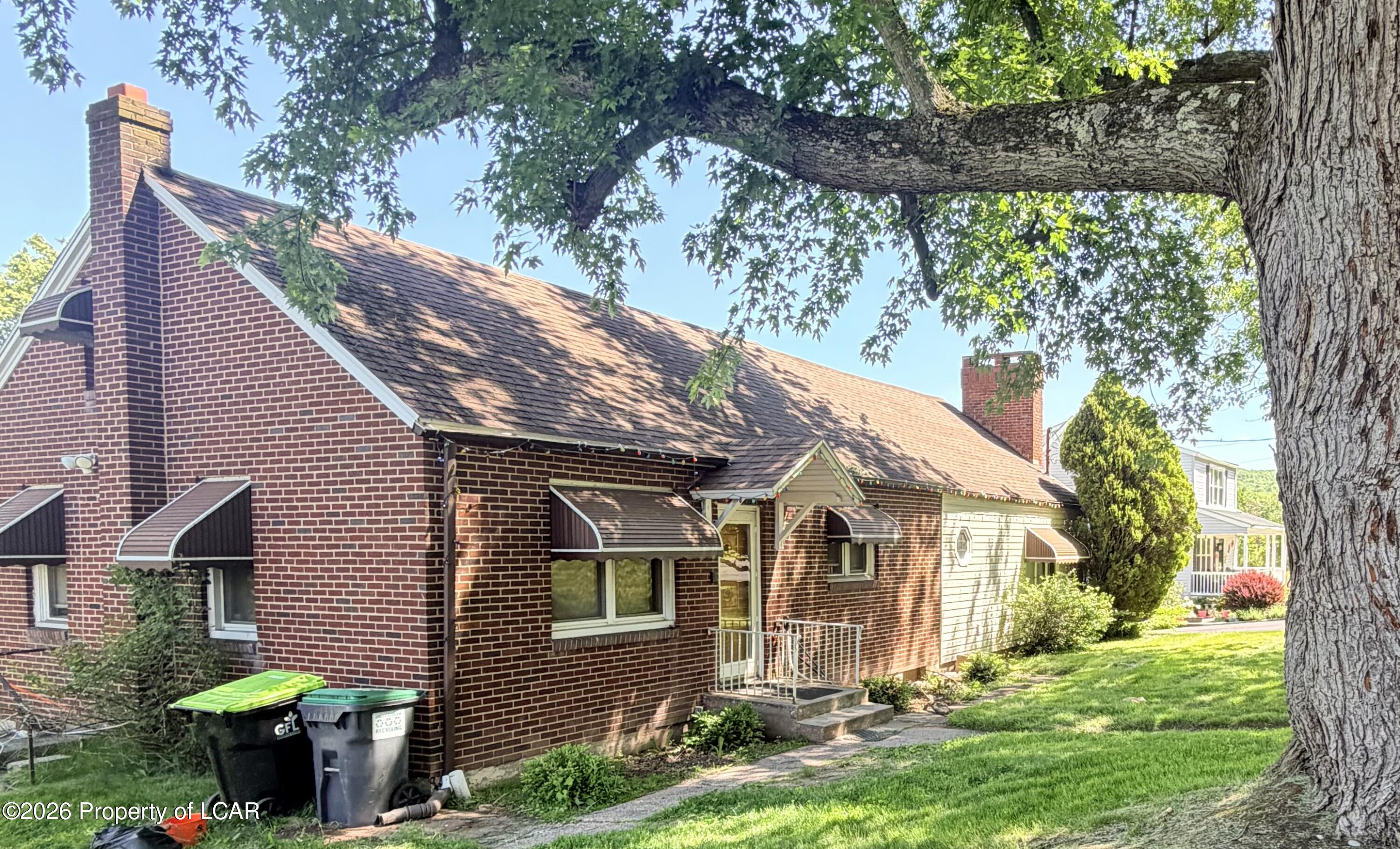 76 E Foothills Drive — photo