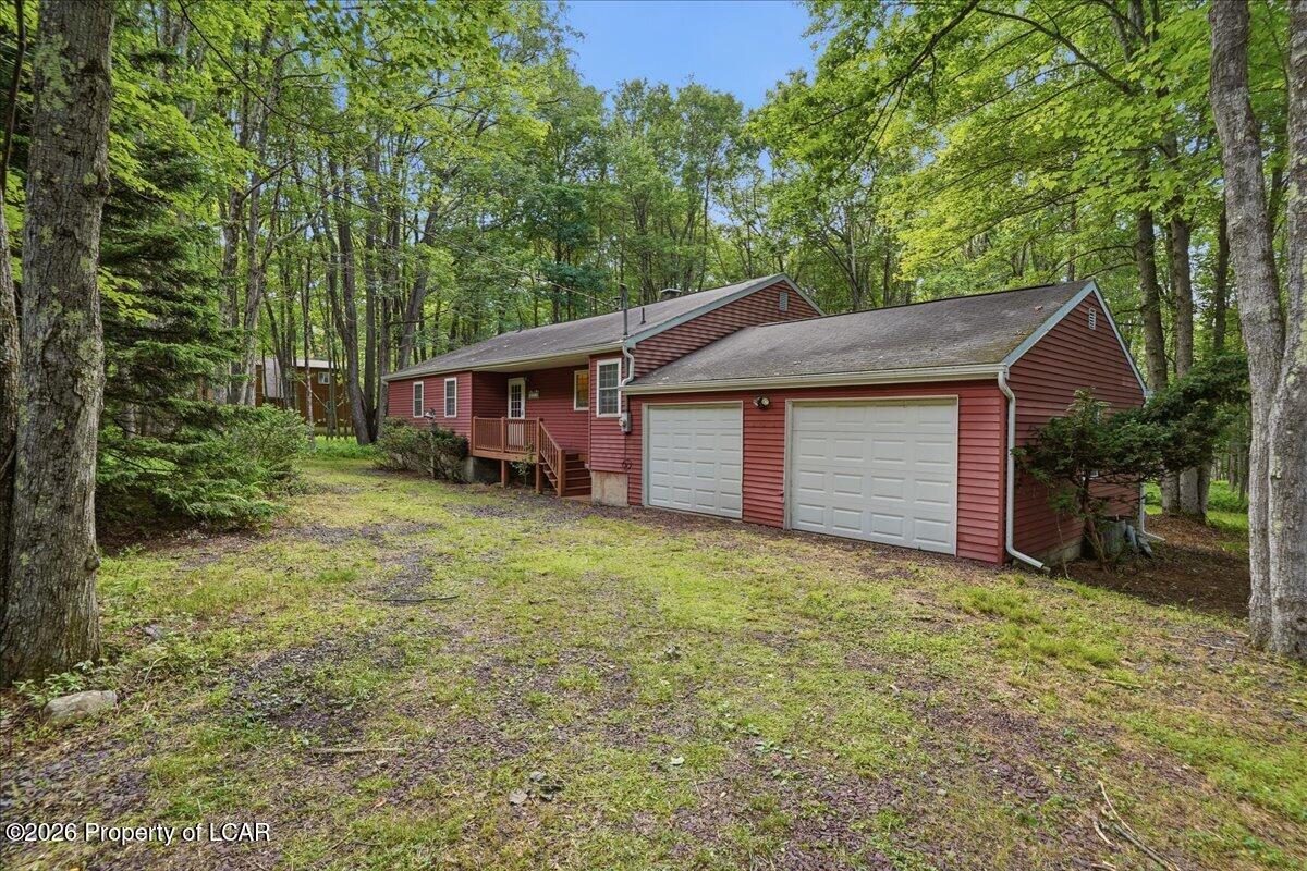 27 Wolf Way — photo