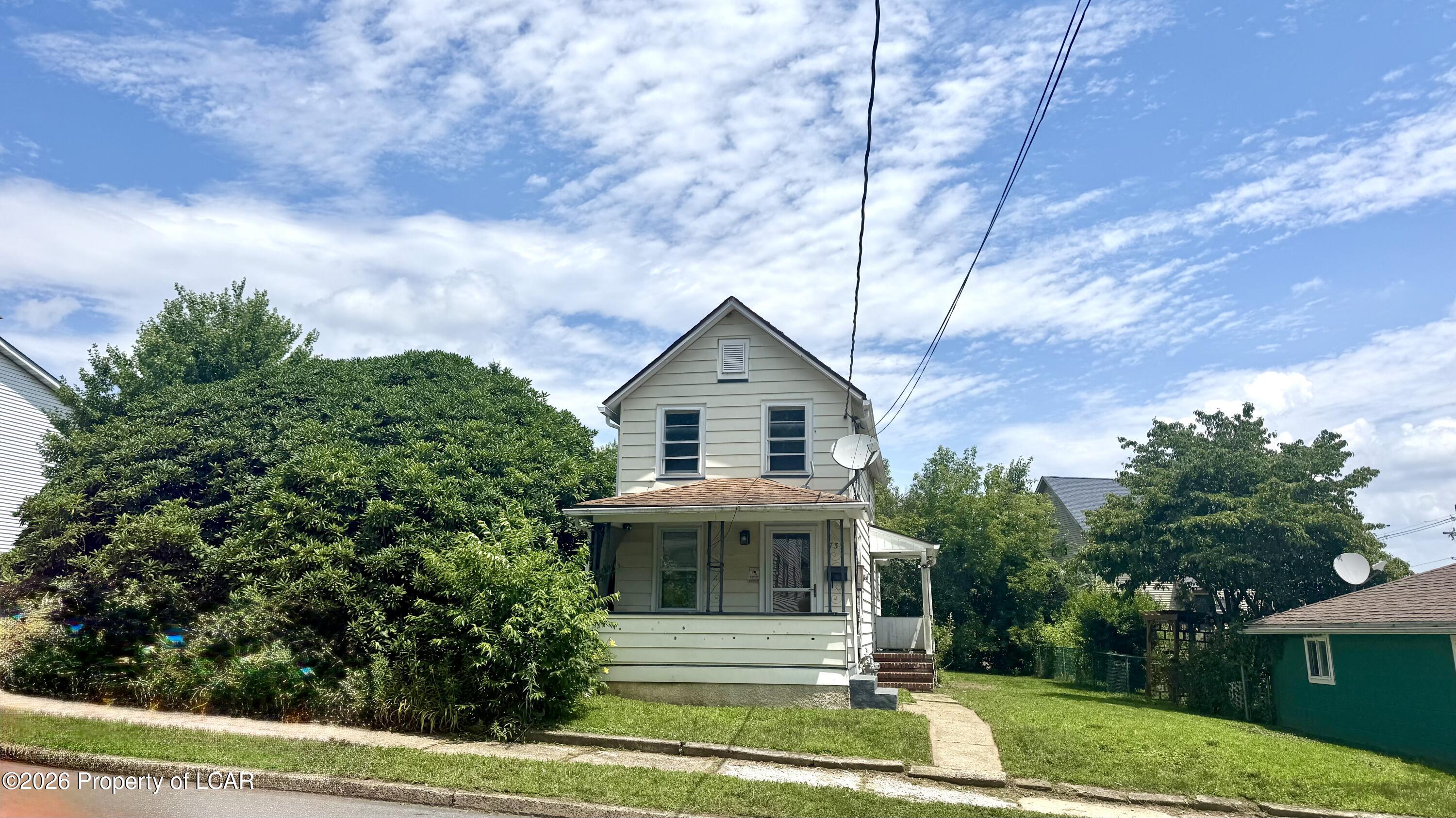 733 Miller Street — photo