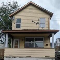 11 Bruce Lane — photo