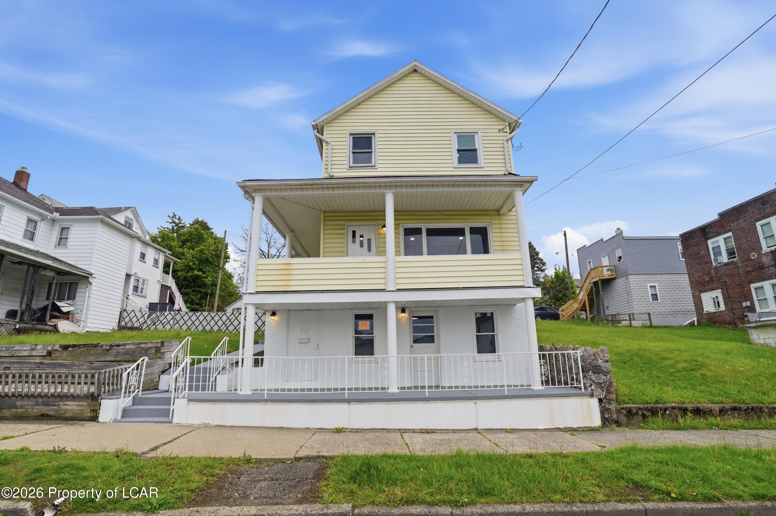 103 W Grand Street — photo