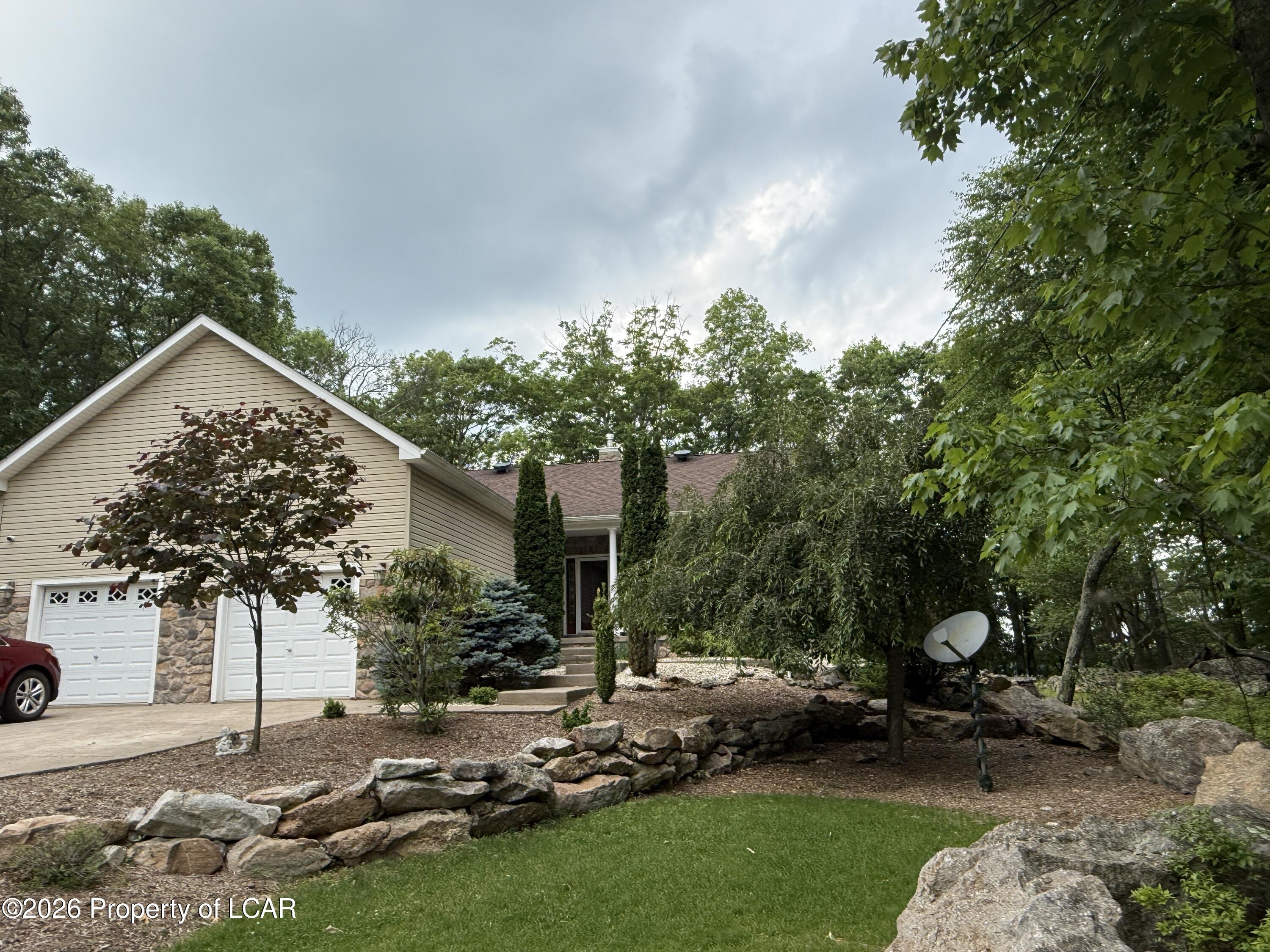 47 Dakota Drive — photo