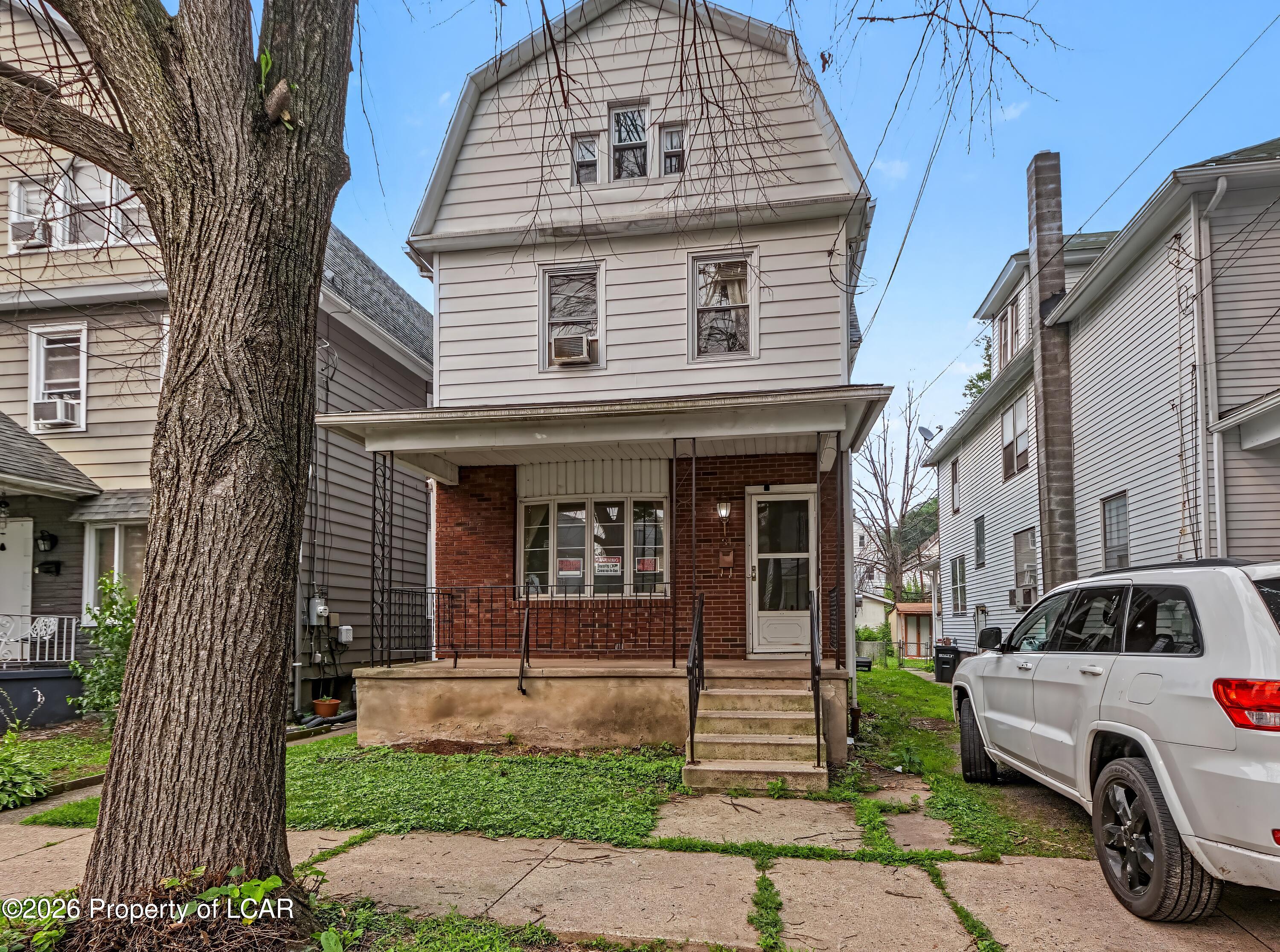 31 Oak Street — photo