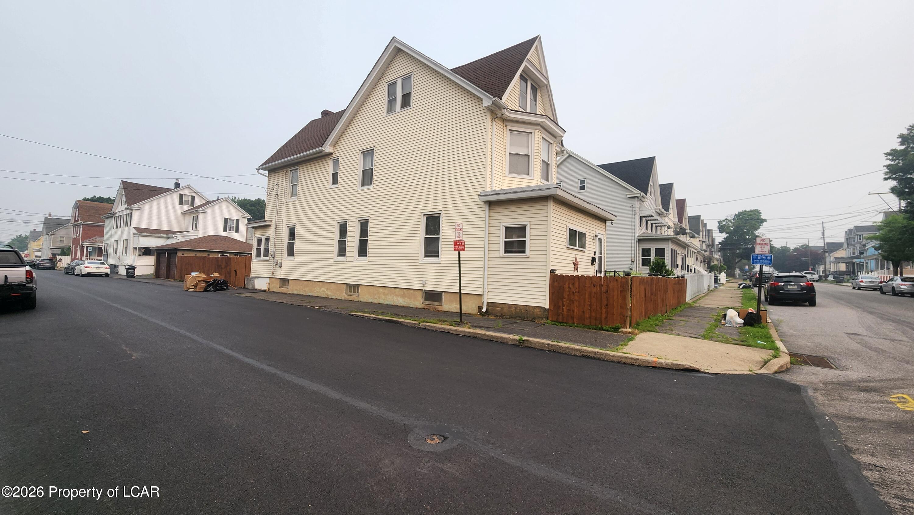 579 Grant Street — photo