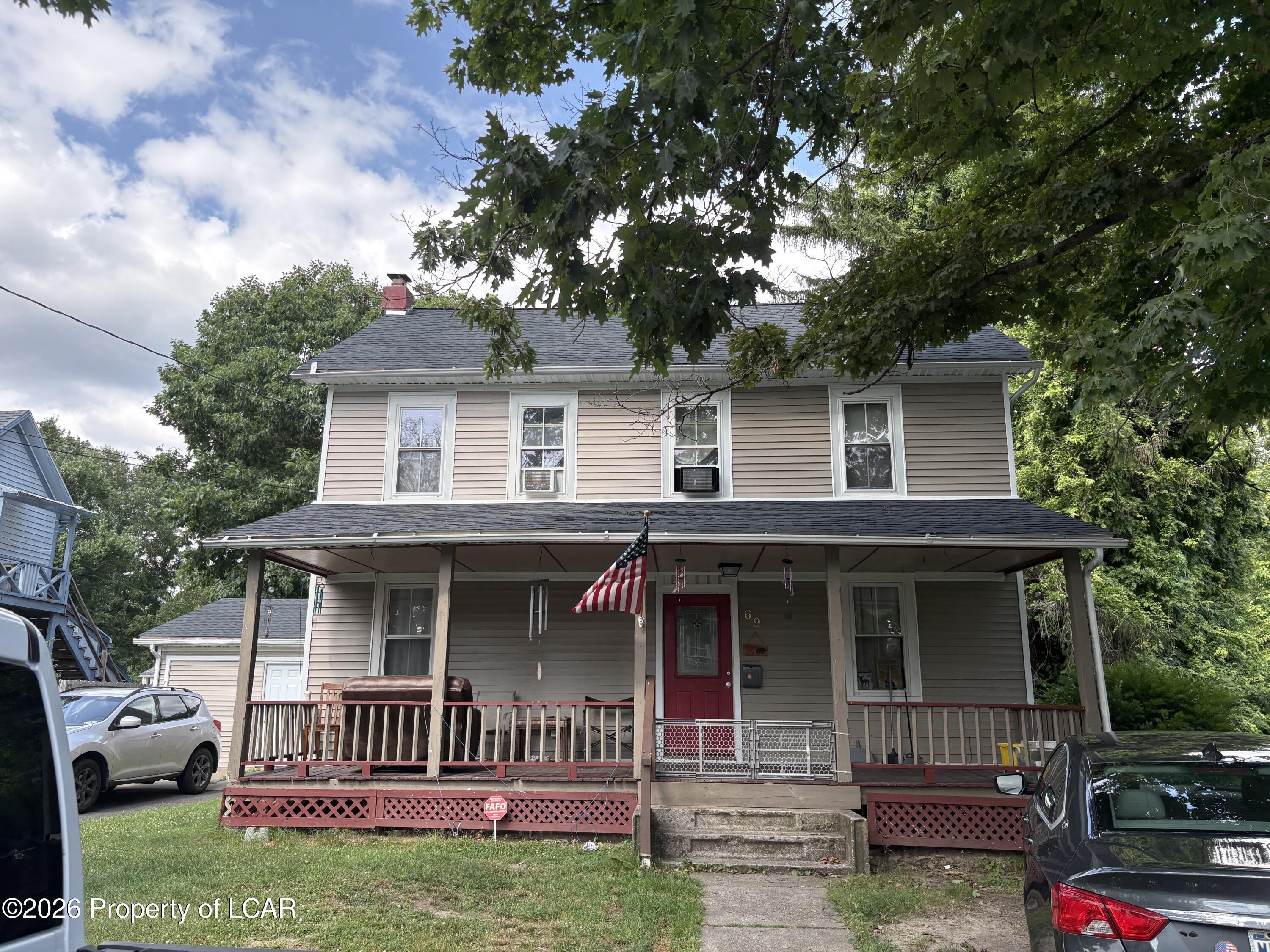 69 Woodlawn Avenue — photo